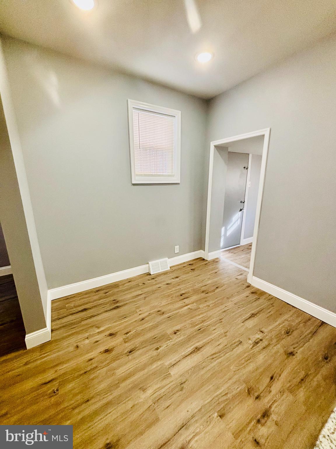 KENSINGTON - Residential