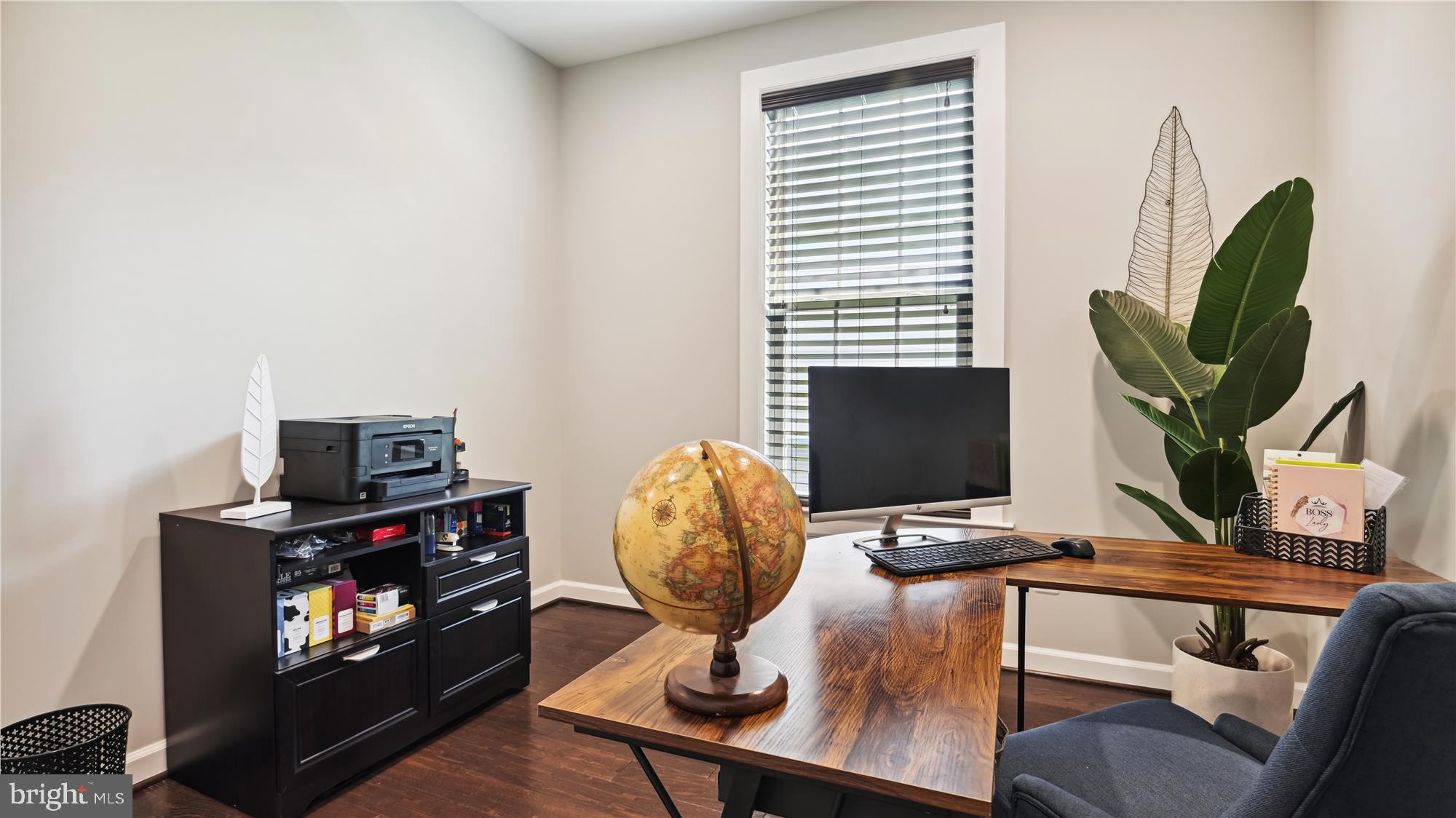 SEVEN HILLS - Residential