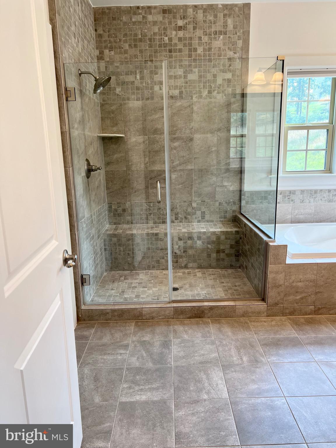 SEVEN HILLS - Residential