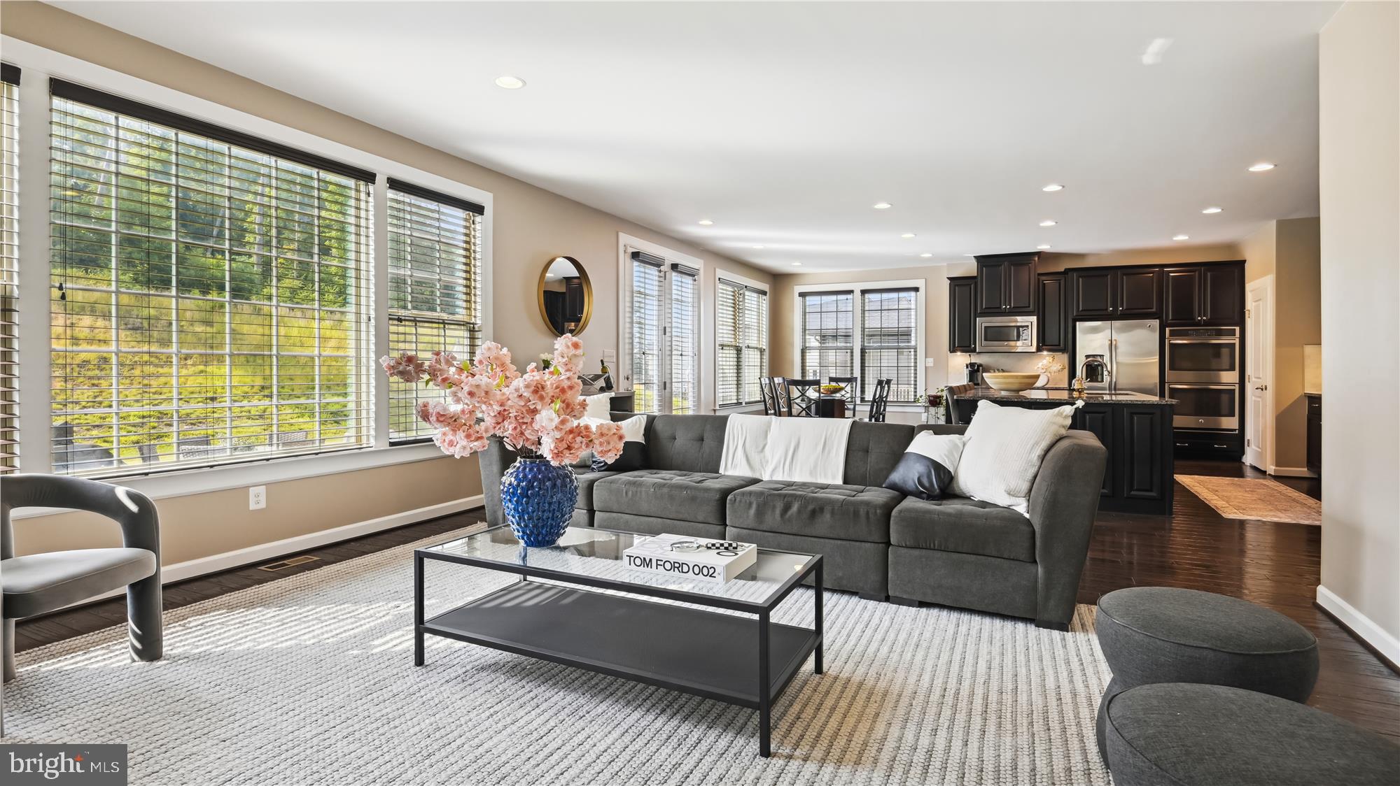 SEVEN HILLS - Residential