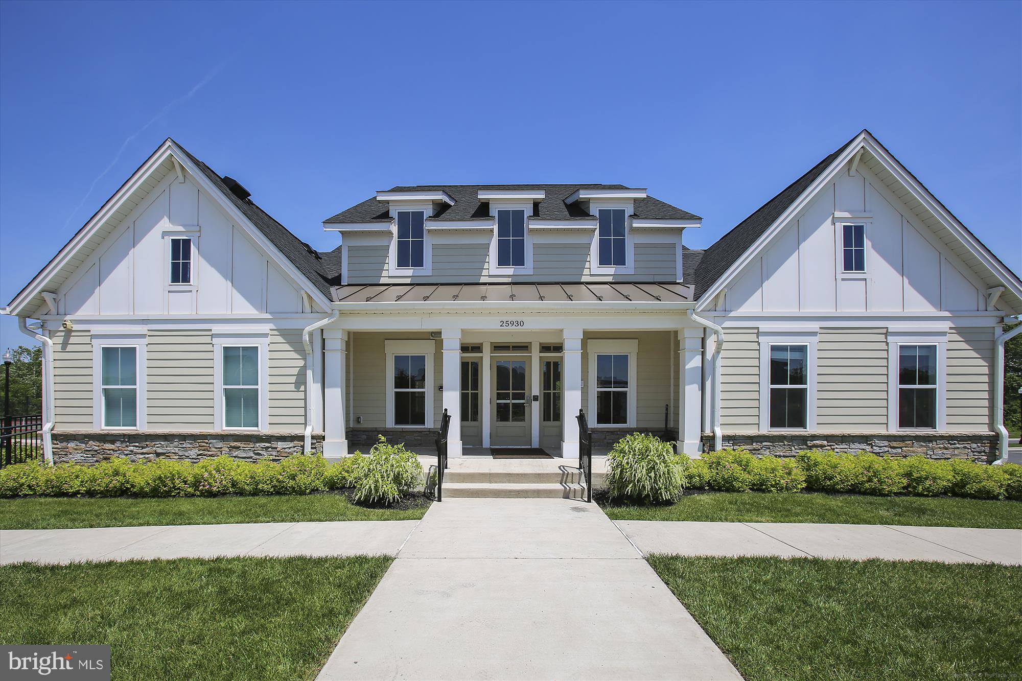 SEVEN HILLS - Residential