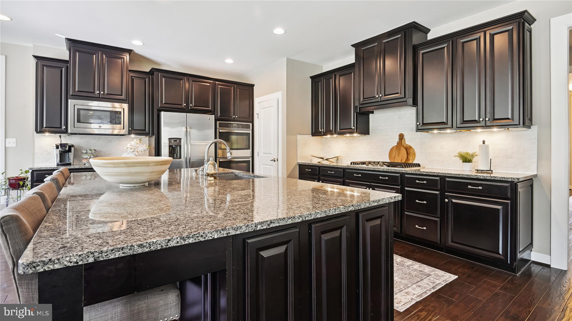 SEVEN HILLS - Residential