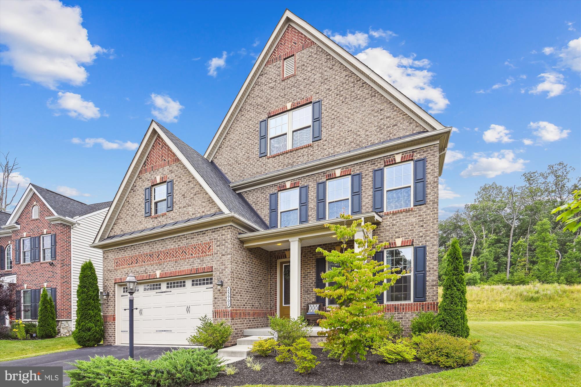 SEVEN HILLS - Residential