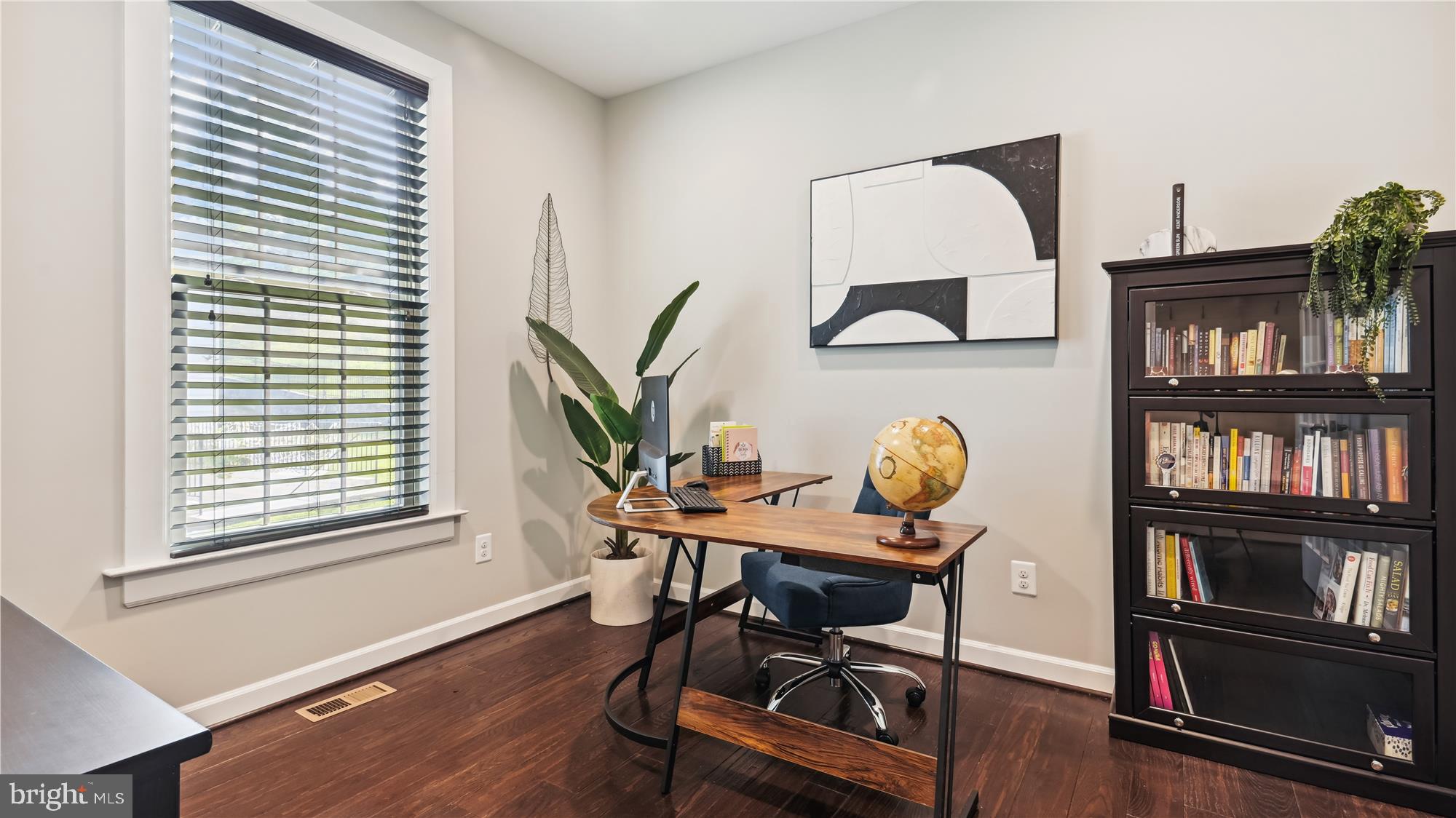 SEVEN HILLS - Residential