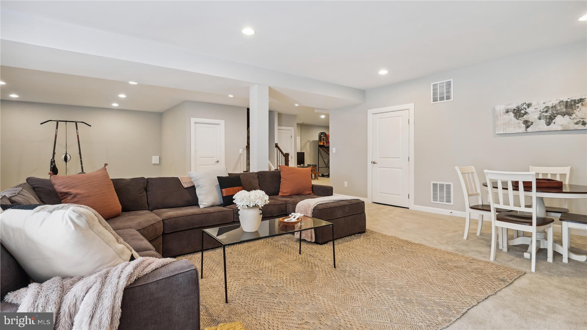 SEVEN HILLS - Residential