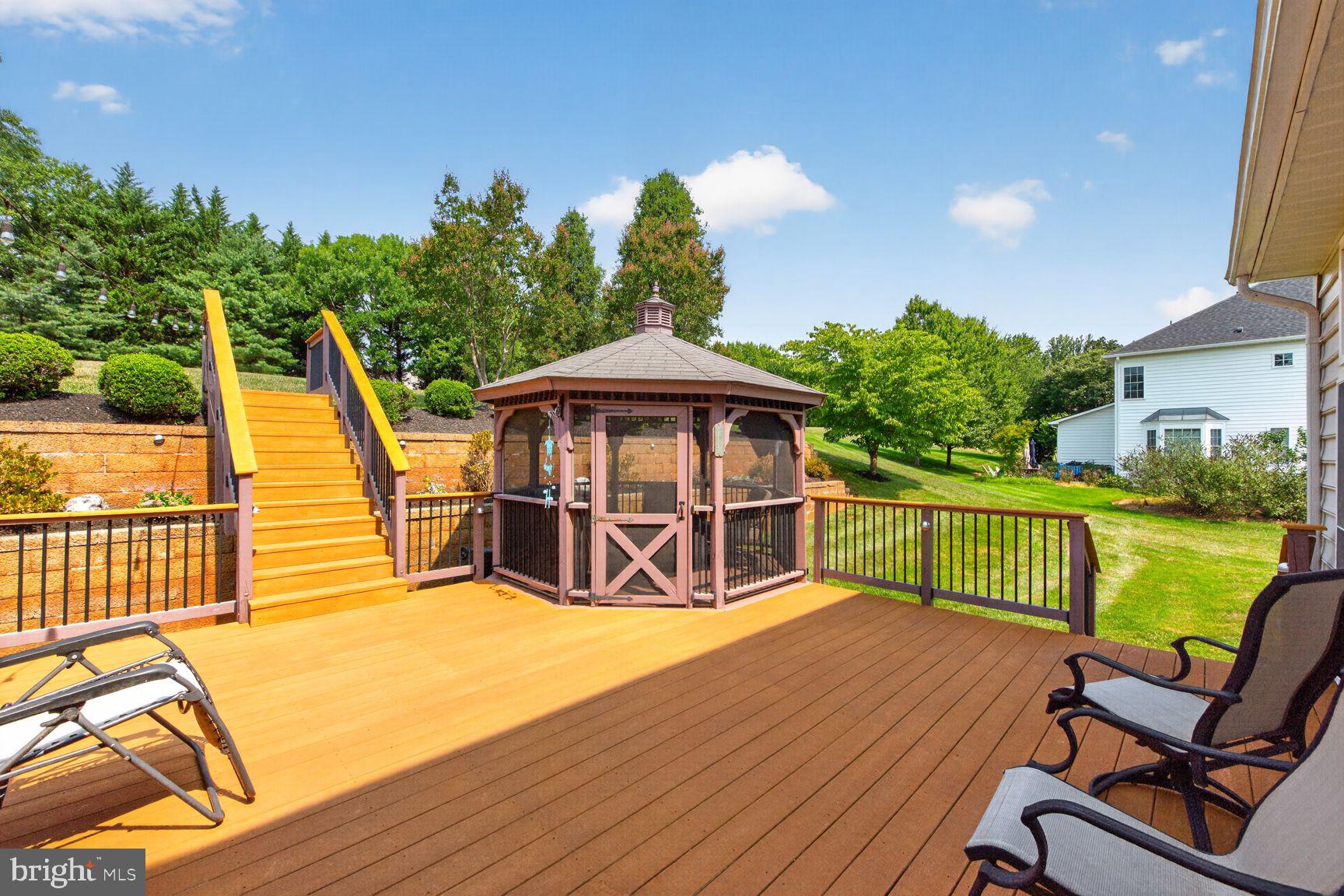 7114 NEW KENSINGTON COURT