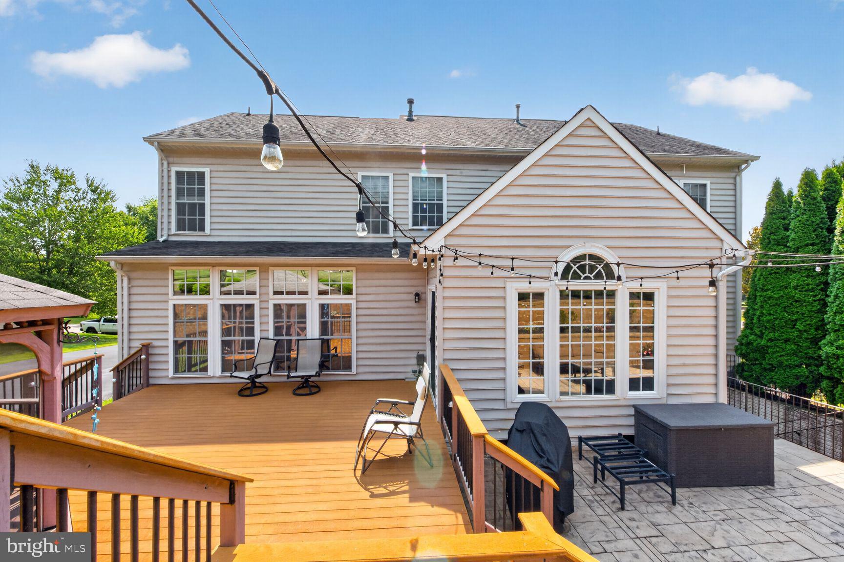 7114 NEW KENSINGTON COURT