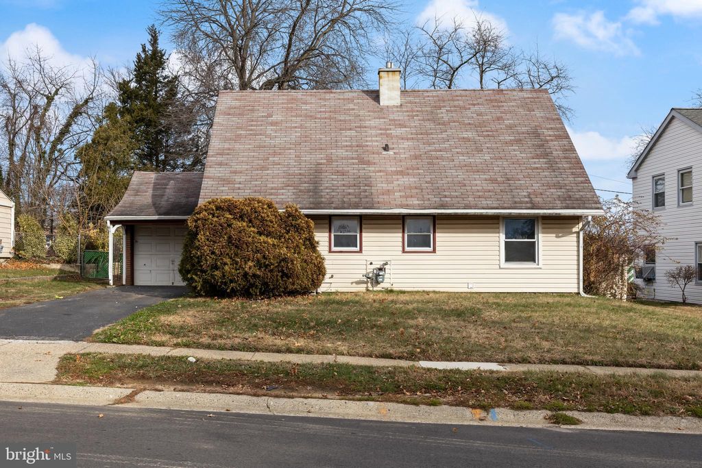 Photo of 27 Marshal Lane, WILLINGBORO, NJ 08046 (MLS # NJBL2102610)