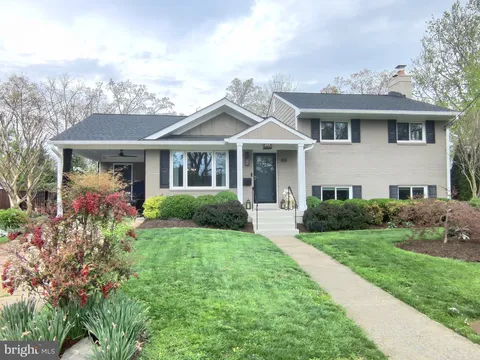 1101 Lynn Court, Alexandria, VA MLS: VAAX2043972