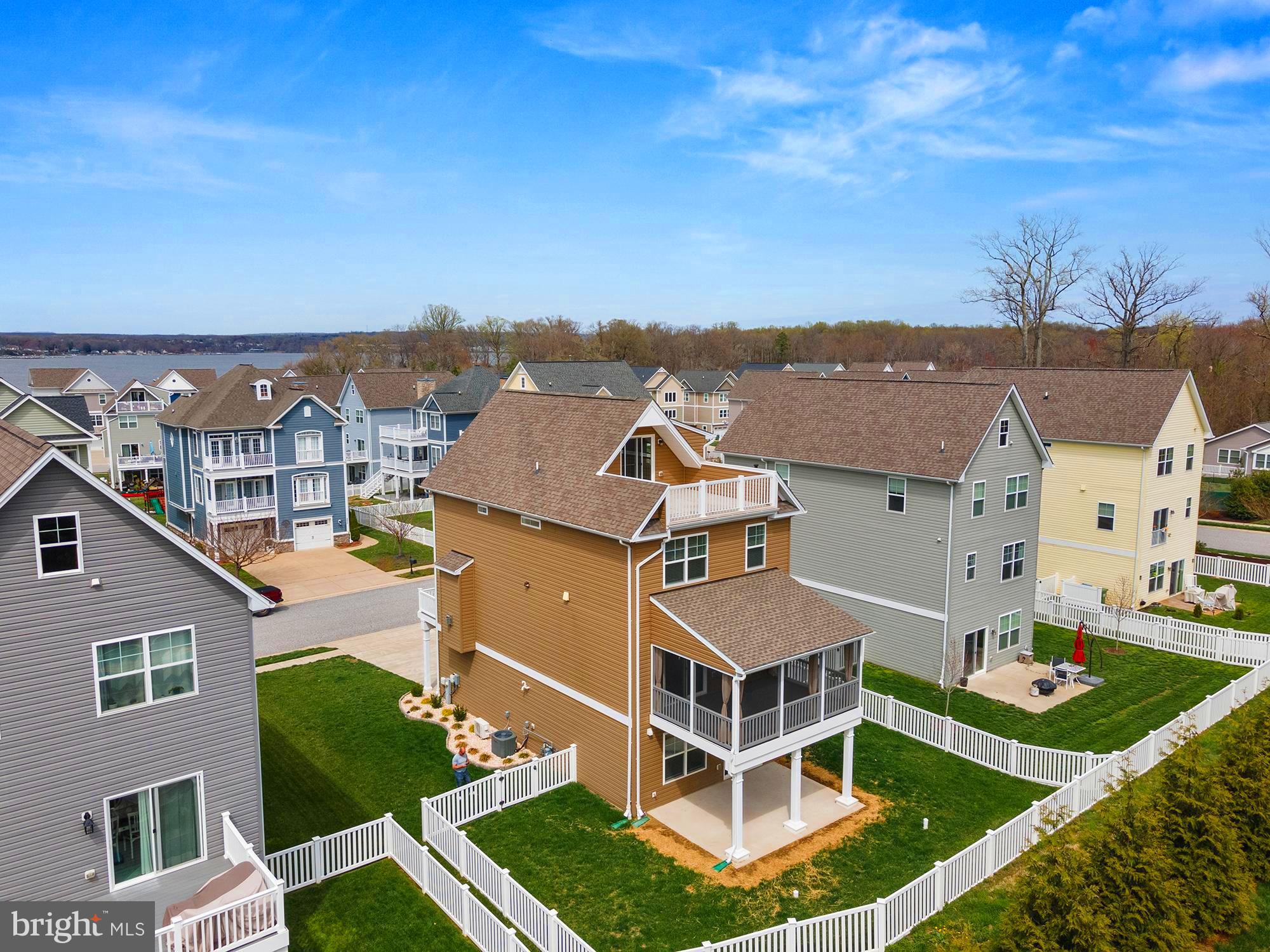 GABLERS SHORE - Residential