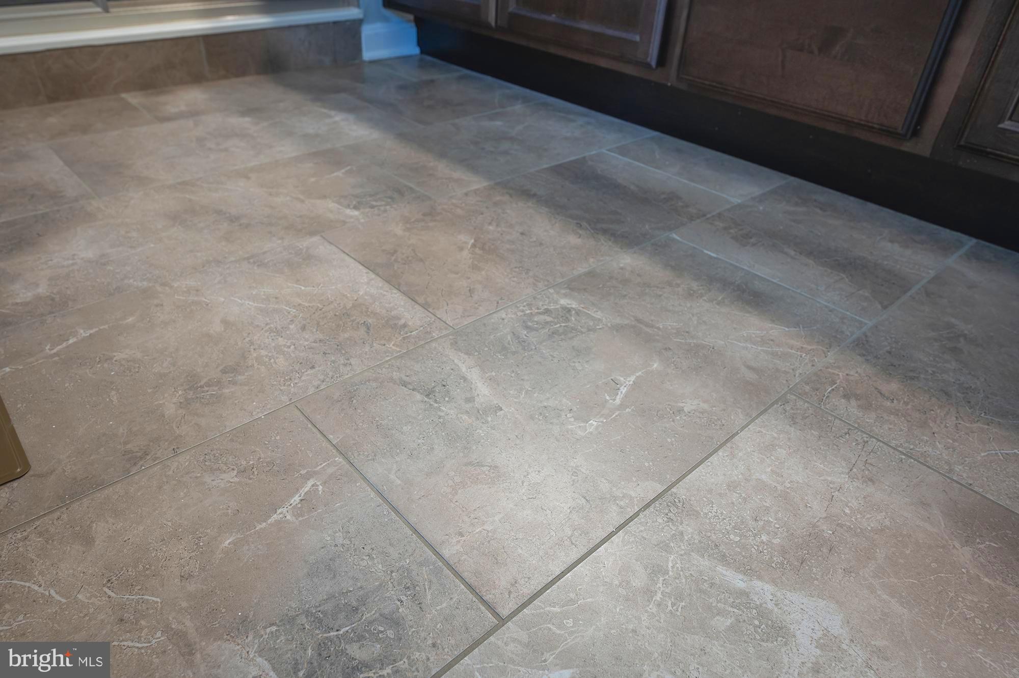 GABLERS SHORE - Residential