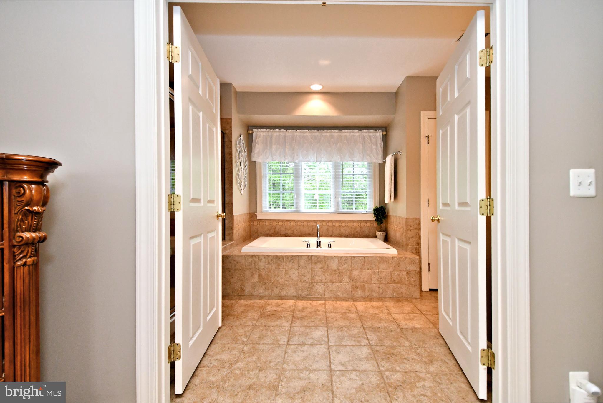 ASHBURN VILLAGE - Residential