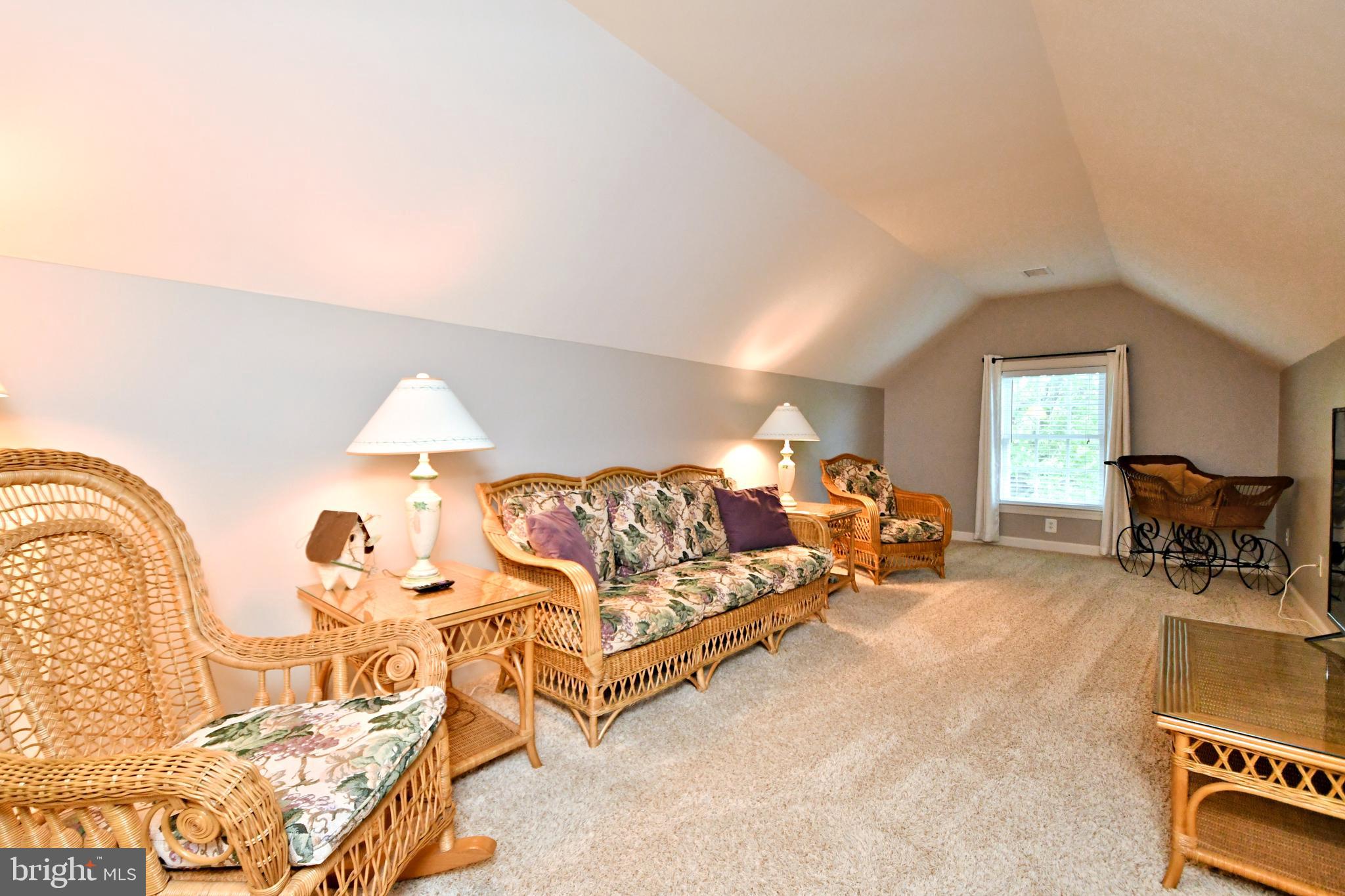 ASHBURN VILLAGE - Residential