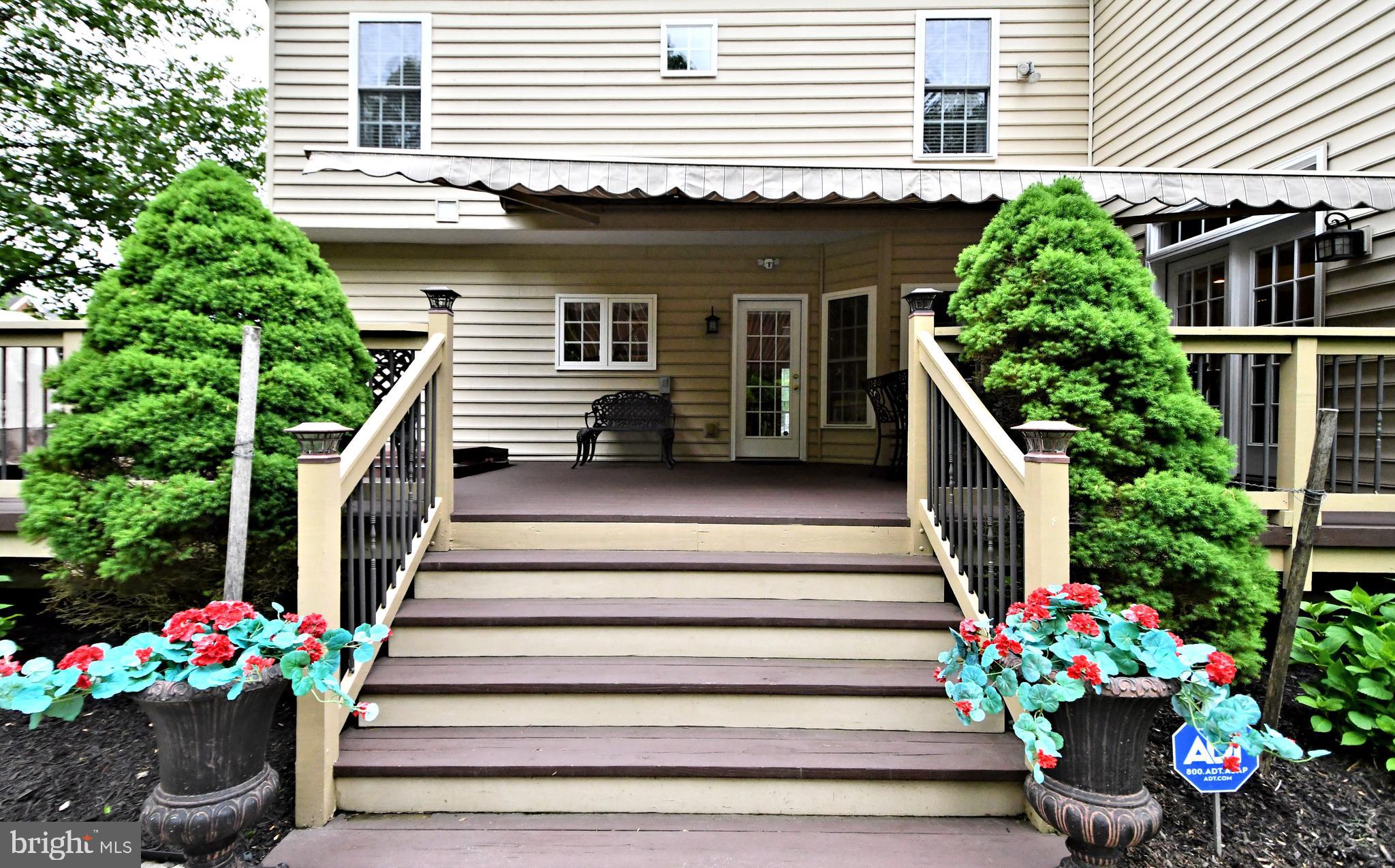 ASHBURN VILLAGE - Residential