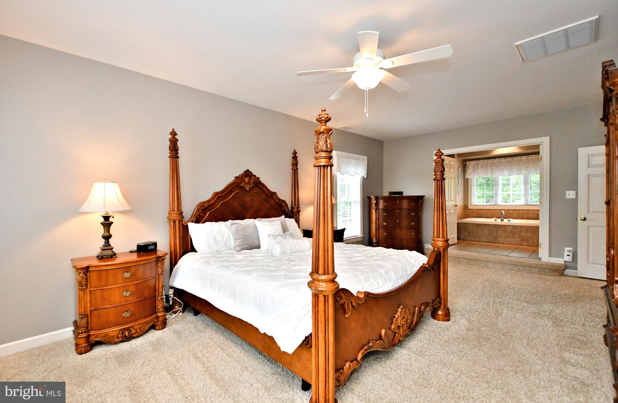 ASHBURN VILLAGE - Residential