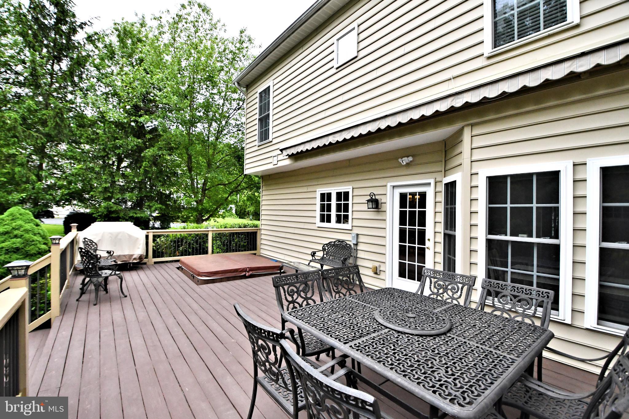 ASHBURN VILLAGE - Residential