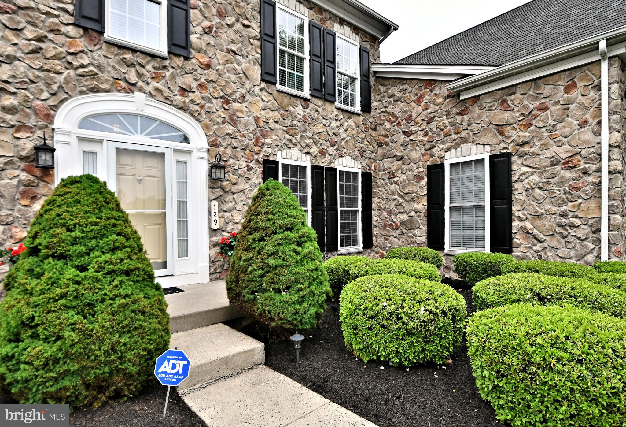 ASHBURN VILLAGE - Residential