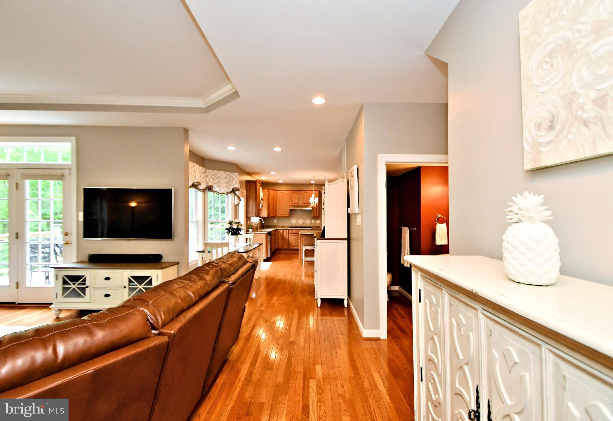 ASHBURN VILLAGE - Residential