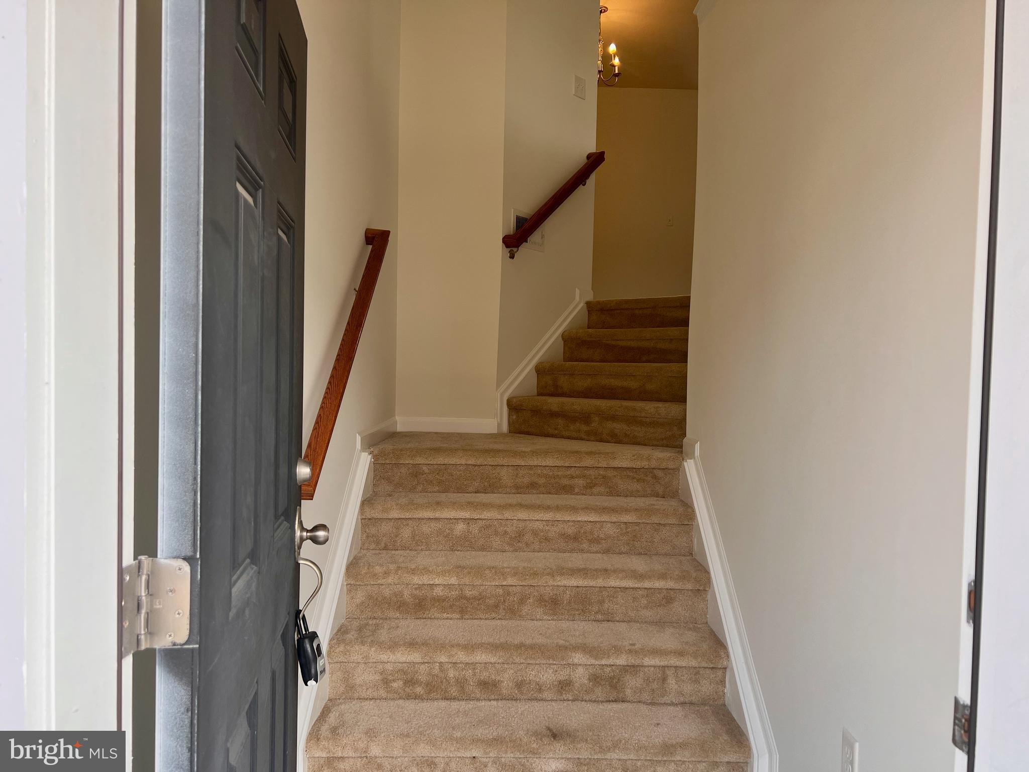 654 JACOBSEN CIRCLE