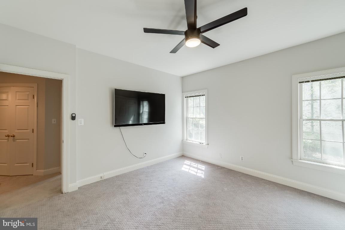 COUNTRY CLUB HILLS - Residential