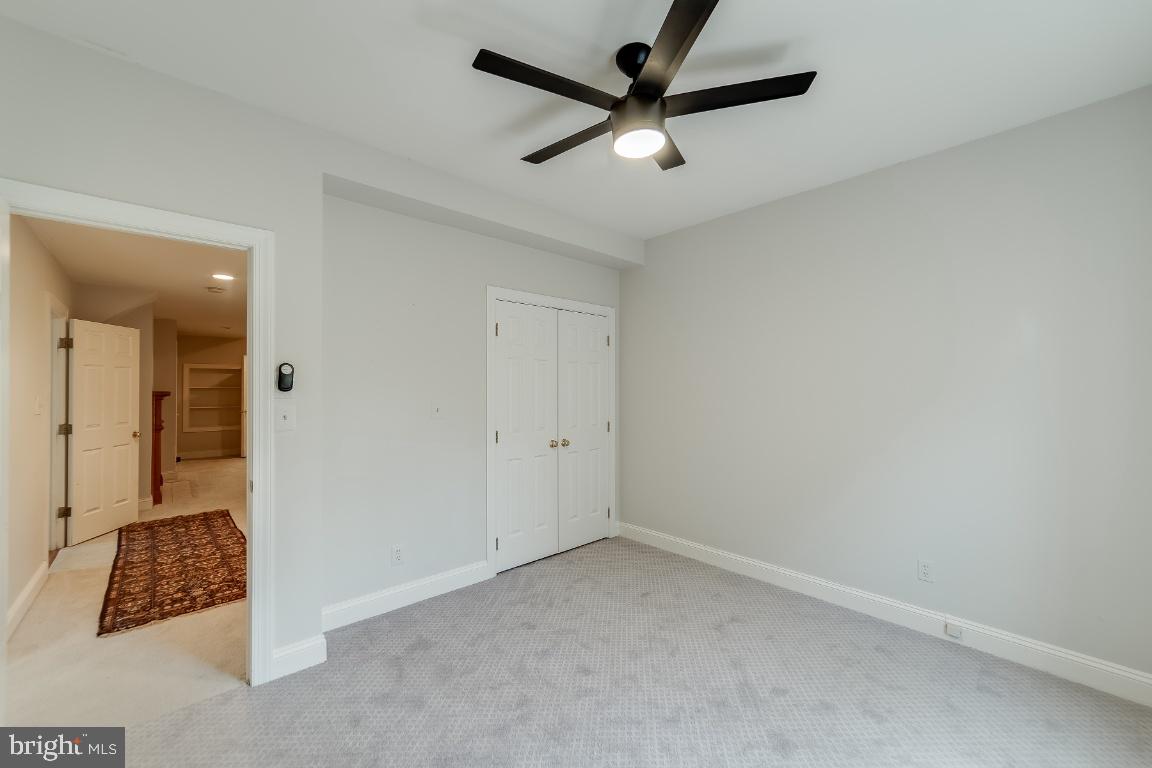 COUNTRY CLUB HILLS - Residential