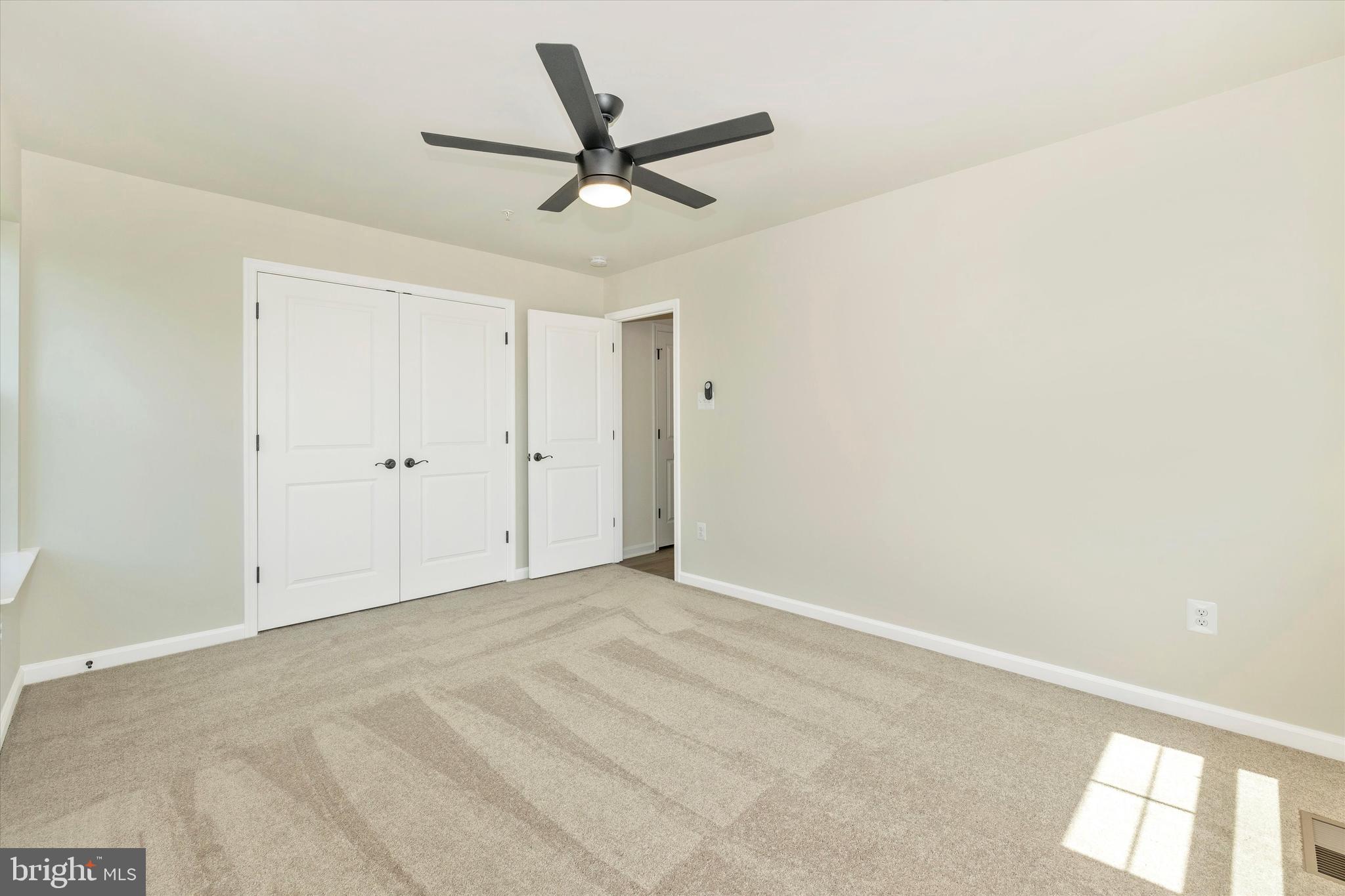 LAKE LINGANORE - Residential