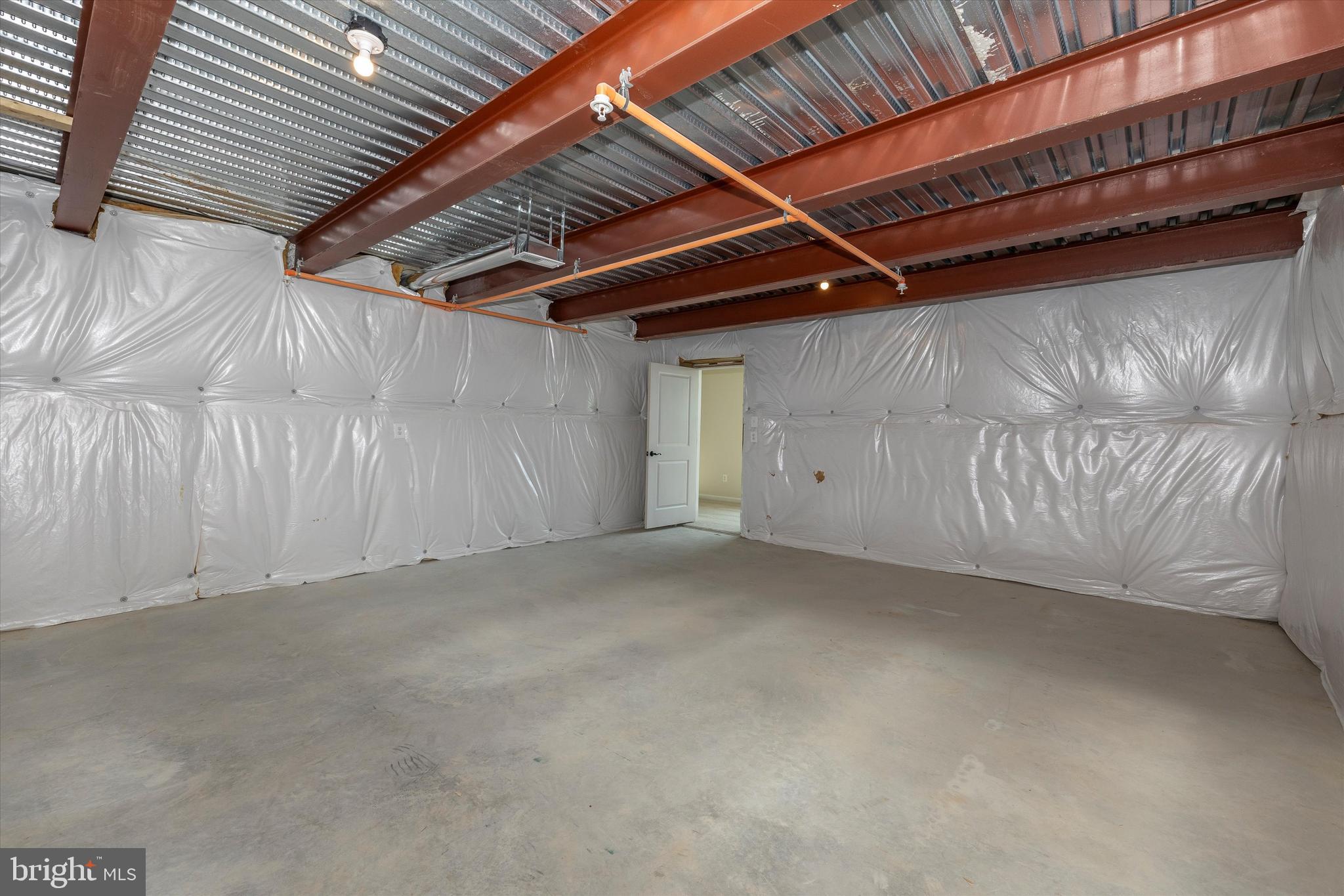 LAKE LINGANORE - Residential