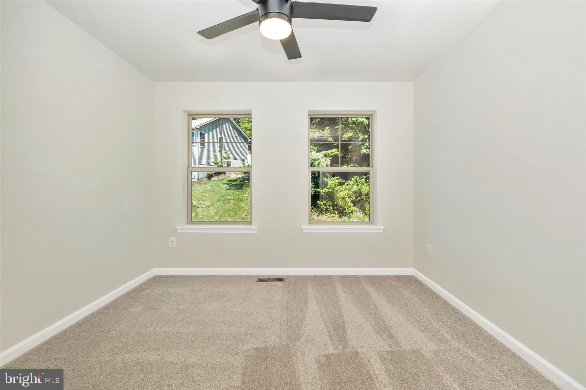 LAKE LINGANORE - Residential