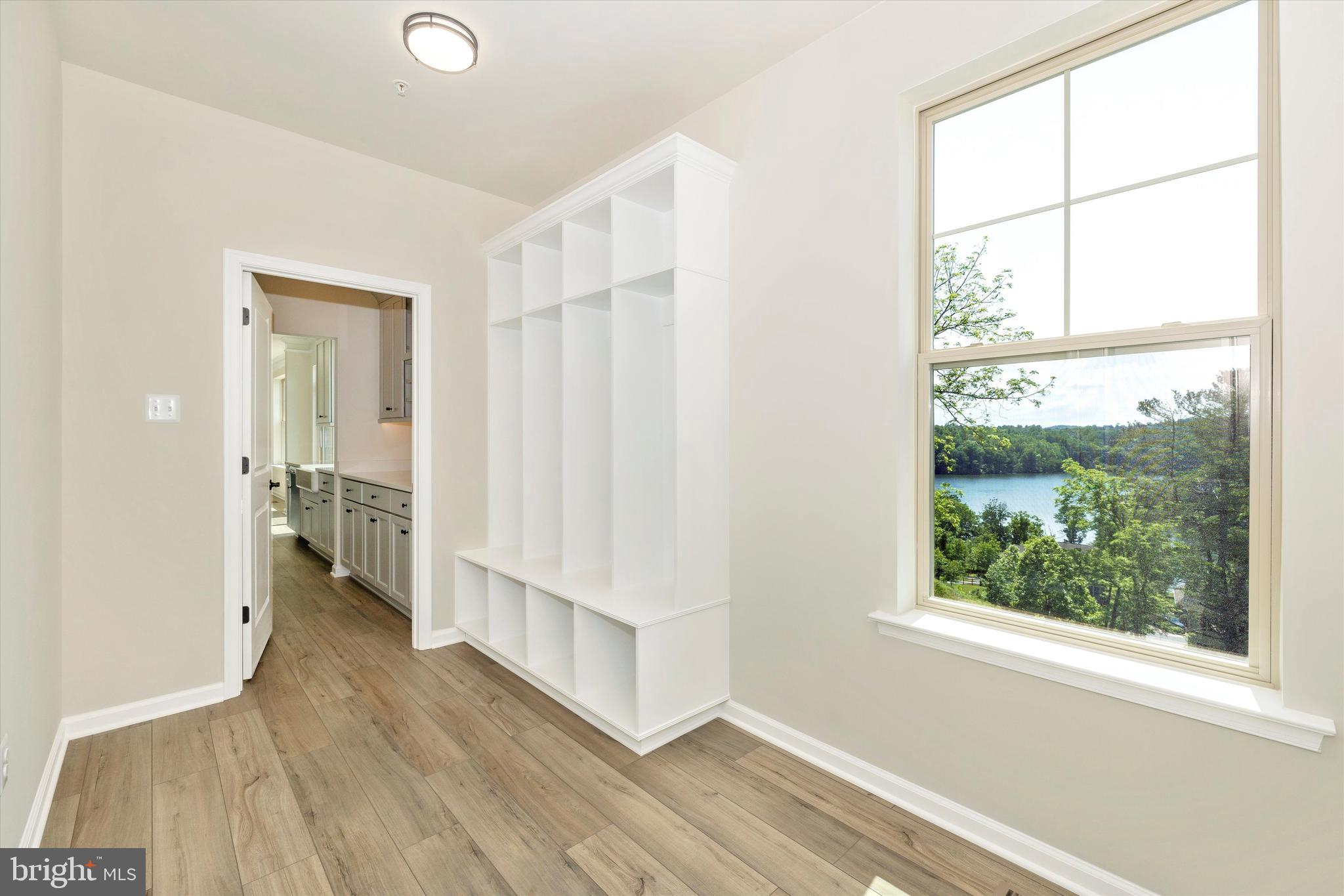 LAKE LINGANORE - Residential