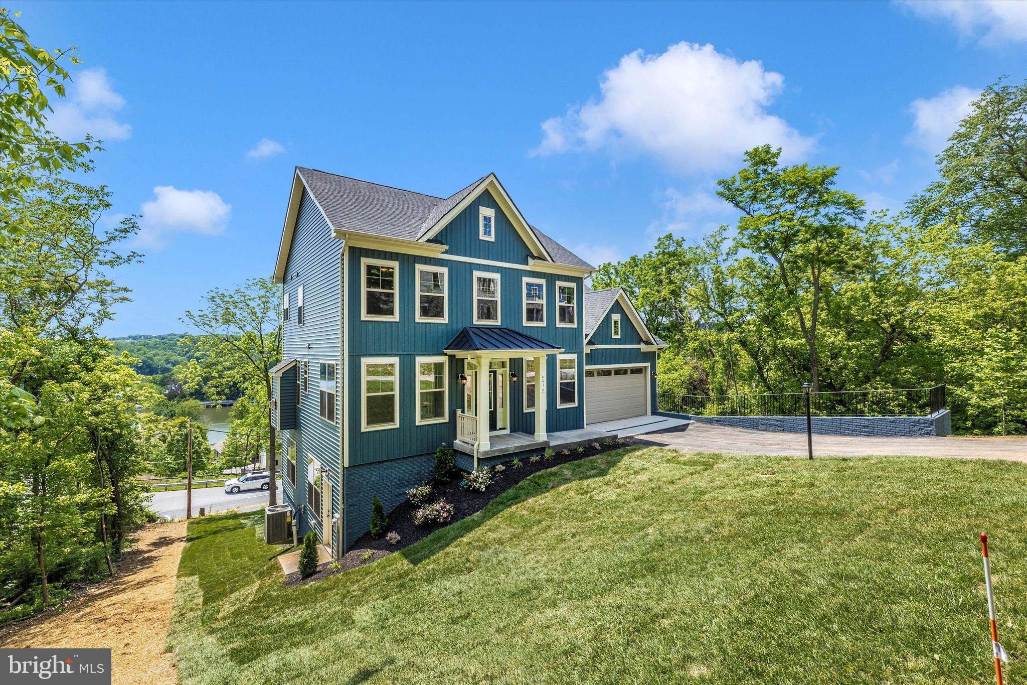 LAKE LINGANORE - Residential