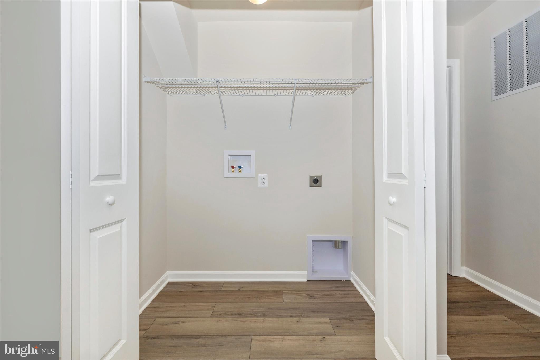 LAKE LINGANORE - Residential