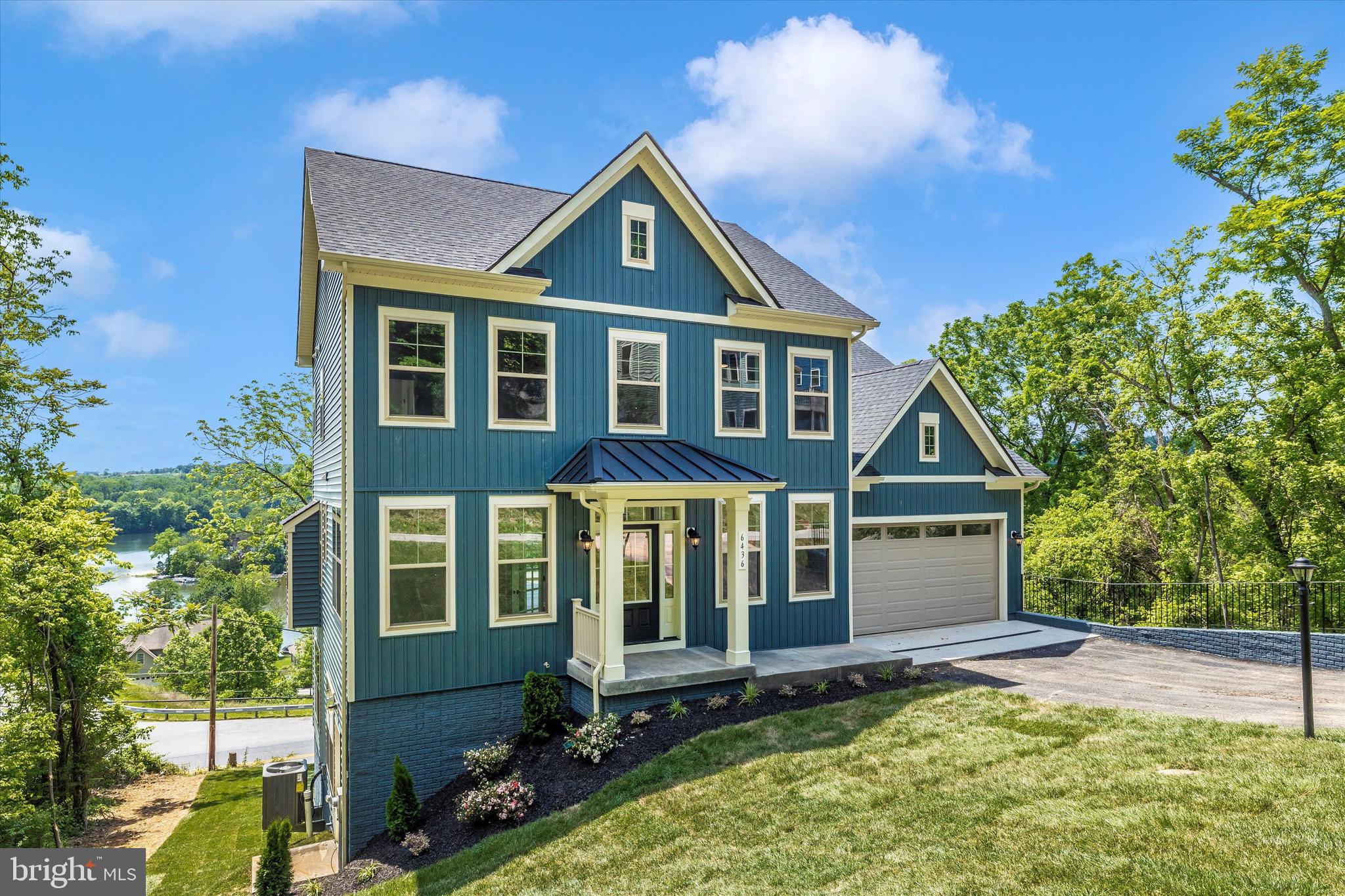 LAKE LINGANORE - Residential