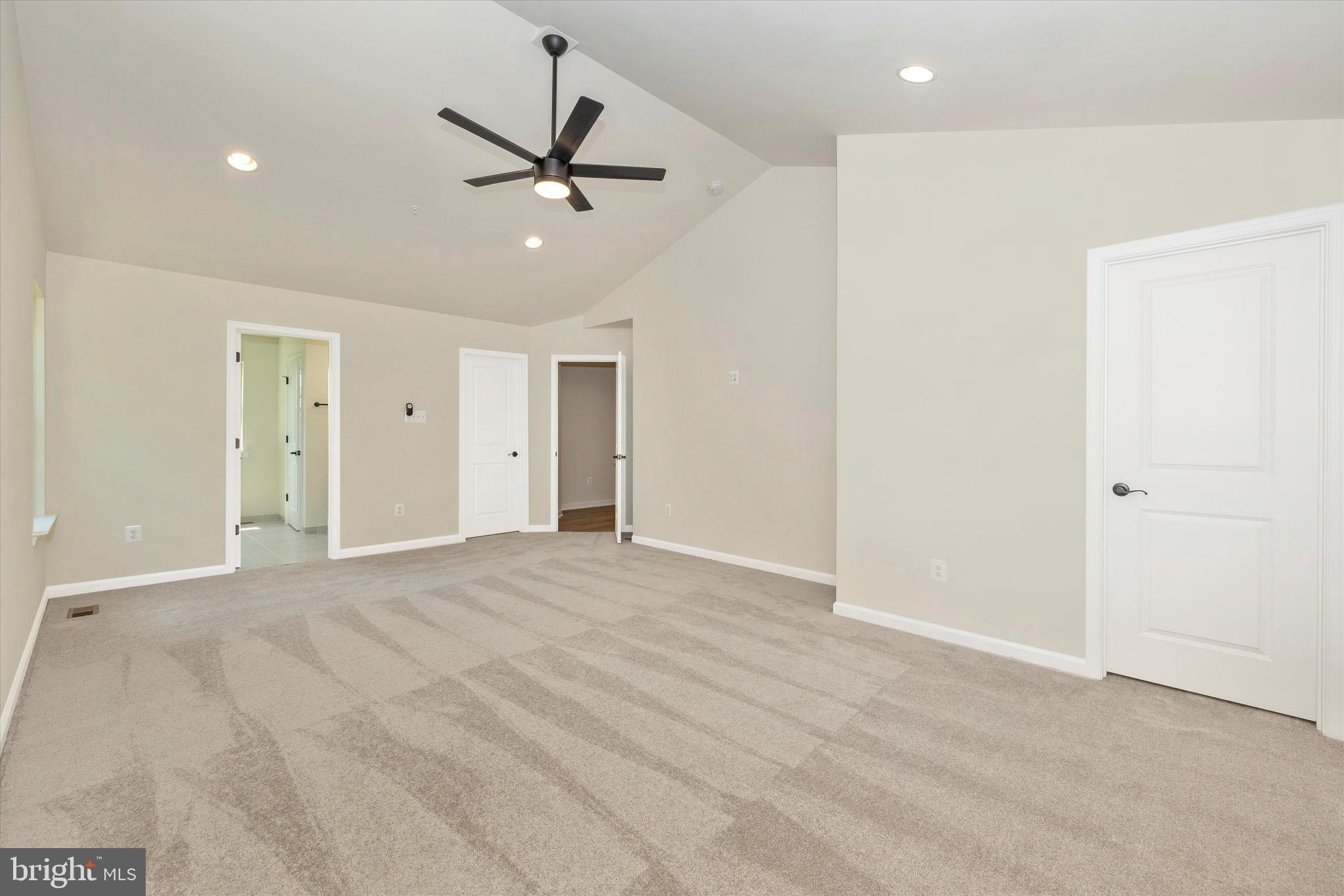 LAKE LINGANORE - Residential