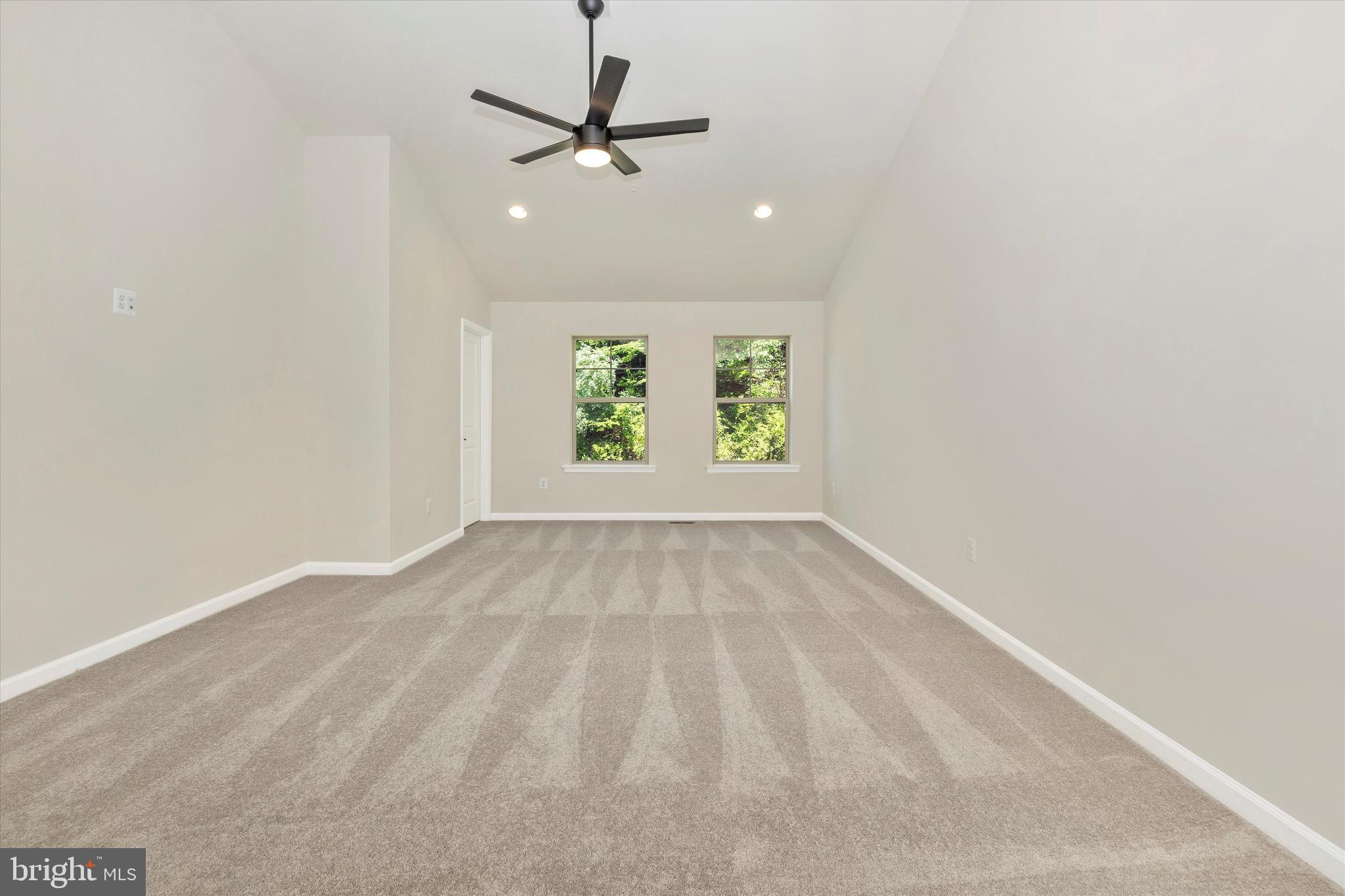 LAKE LINGANORE - Residential