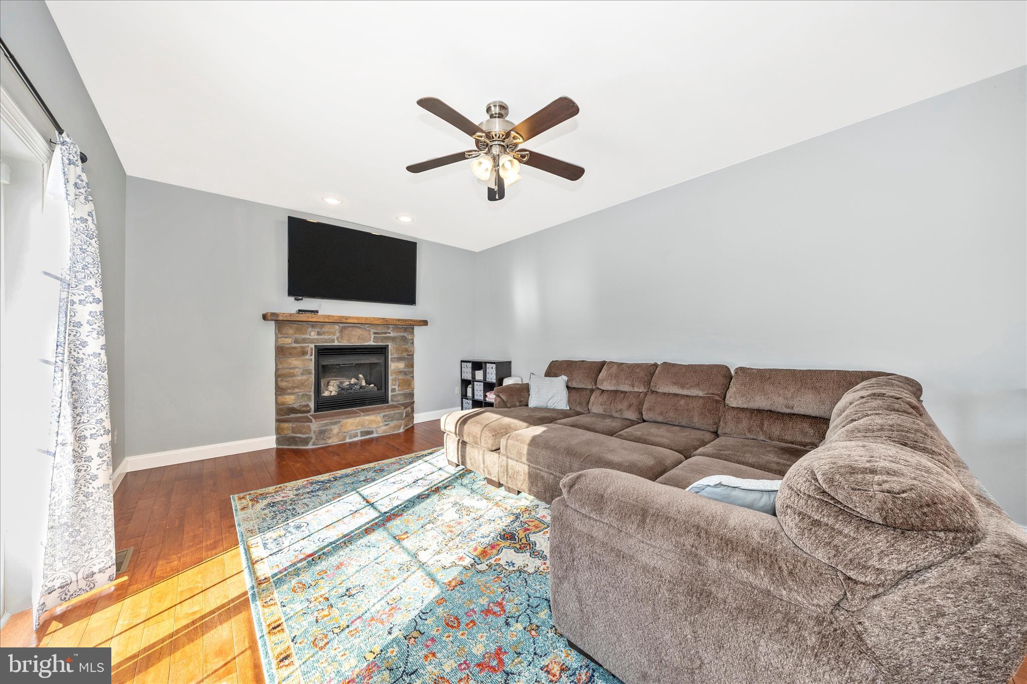 FOXLEIGH MEADOWS - Residential