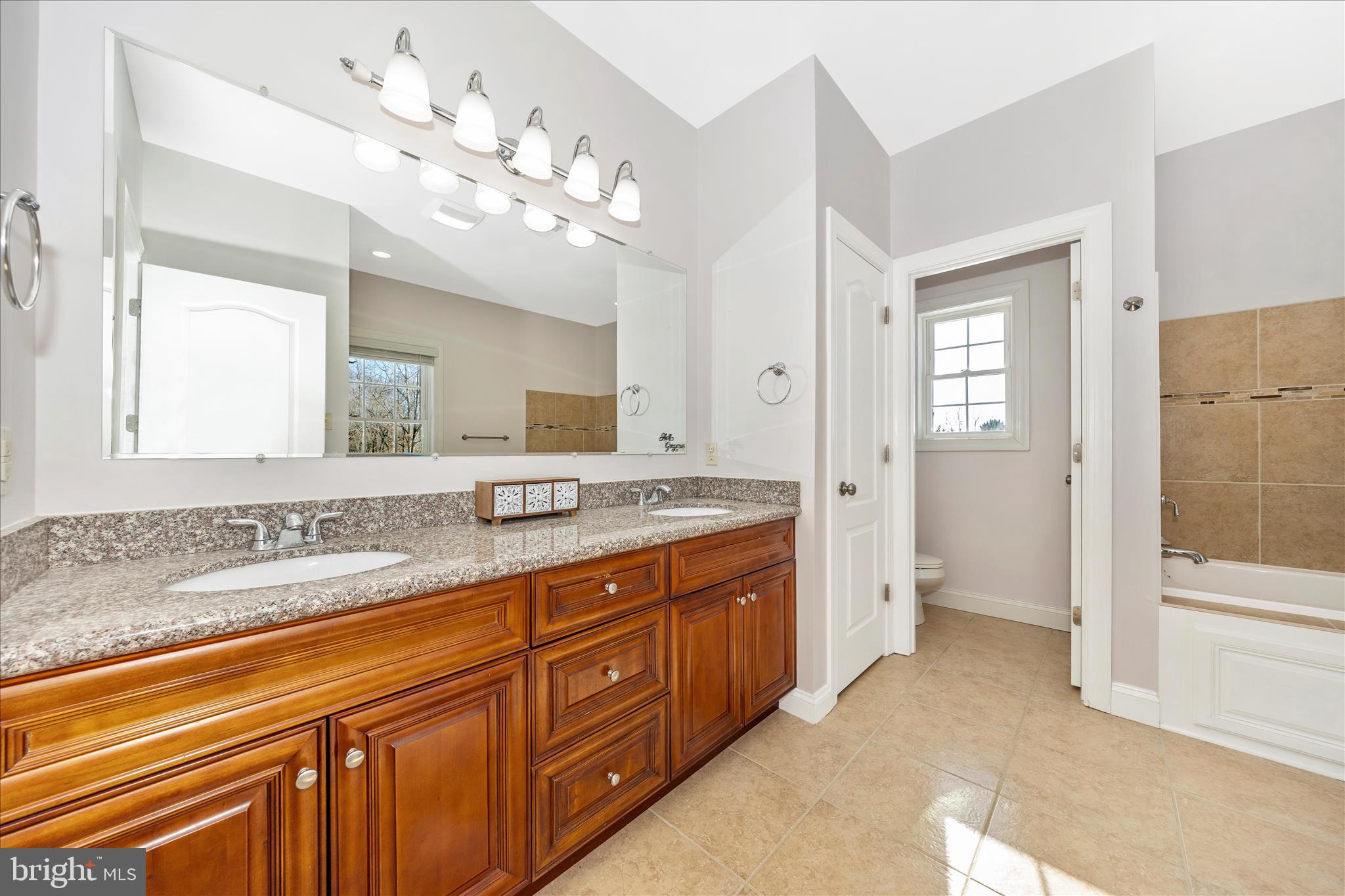 FOXLEIGH MEADOWS - Residential