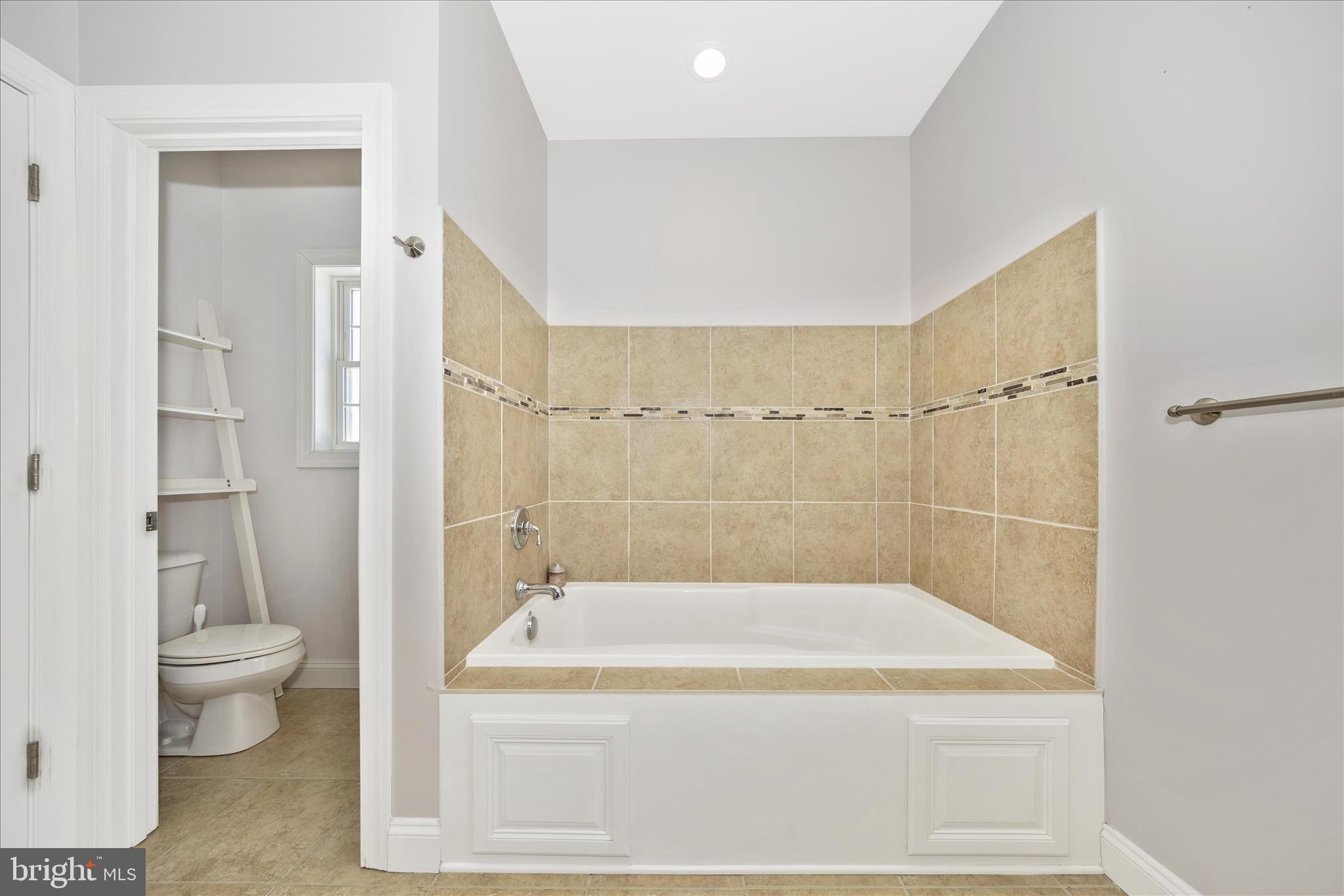 FOXLEIGH MEADOWS - Residential