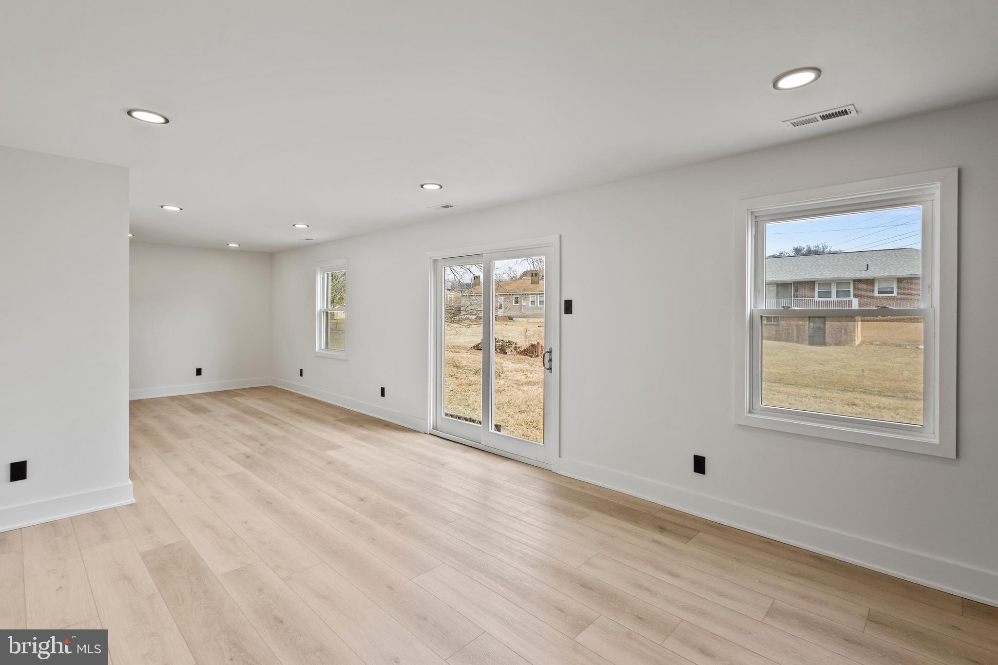 TREVOSE - Residential