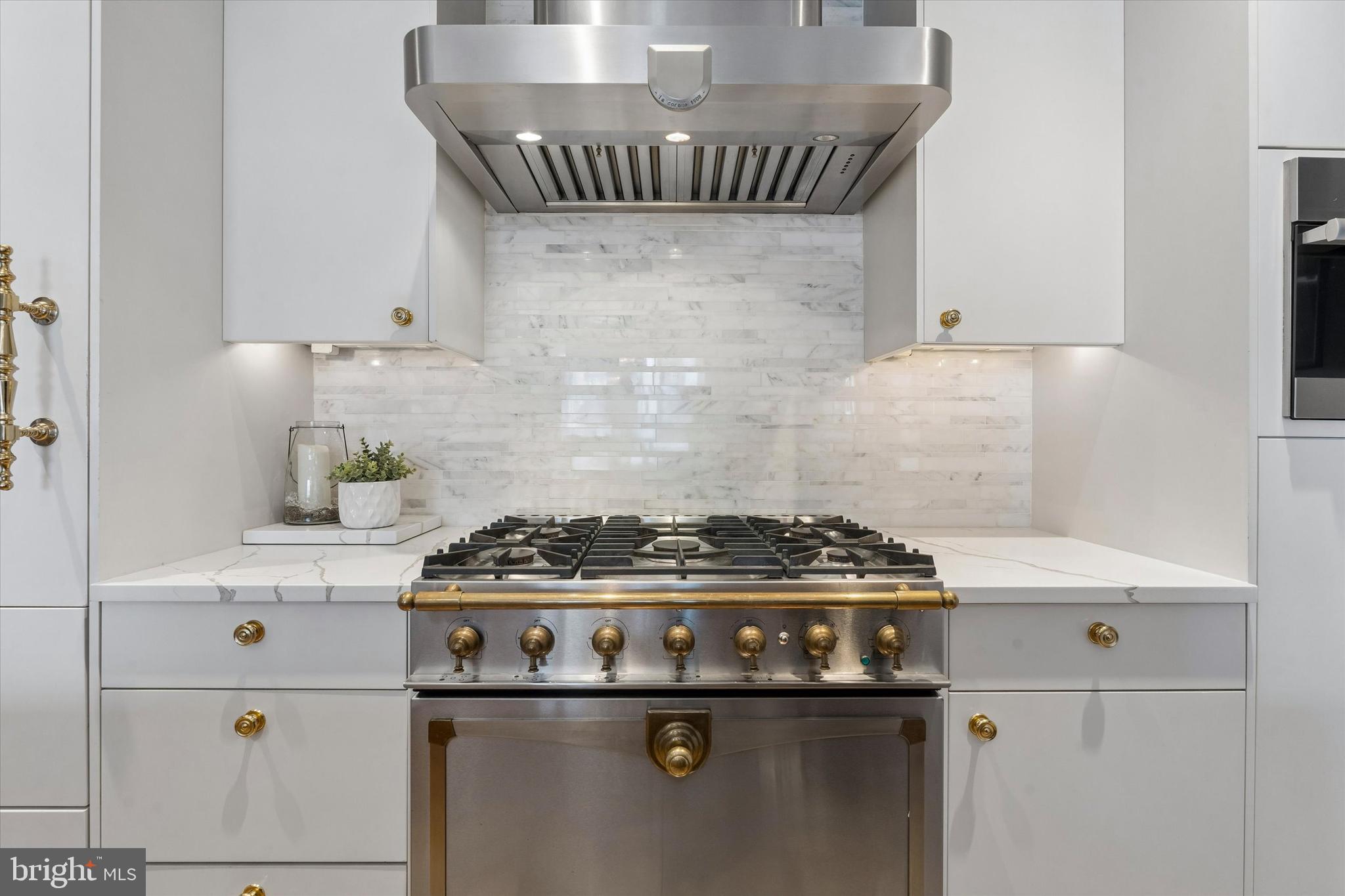 WASHINGTON SQ WEST - Residential