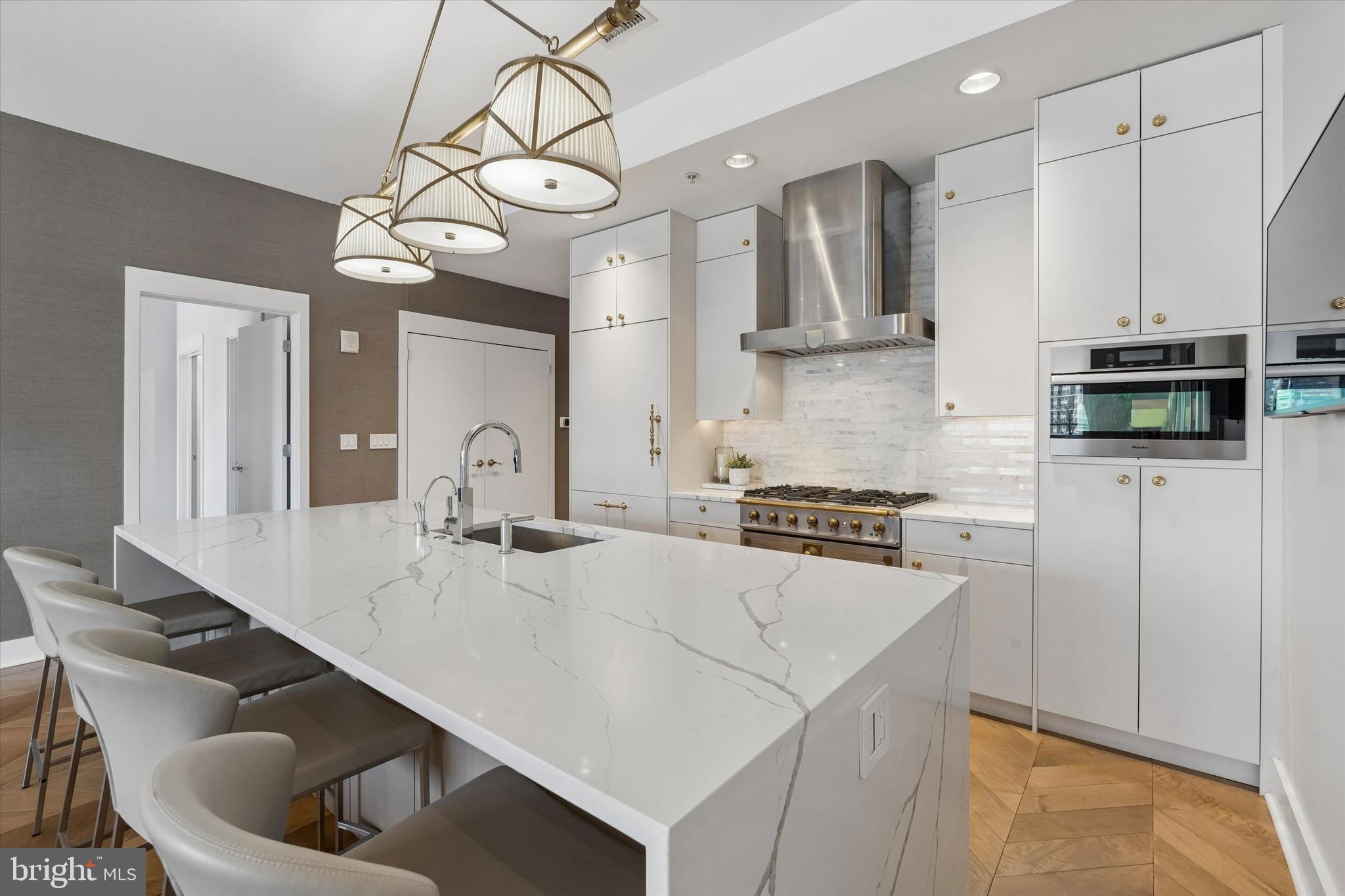 WASHINGTON SQ WEST - Residential