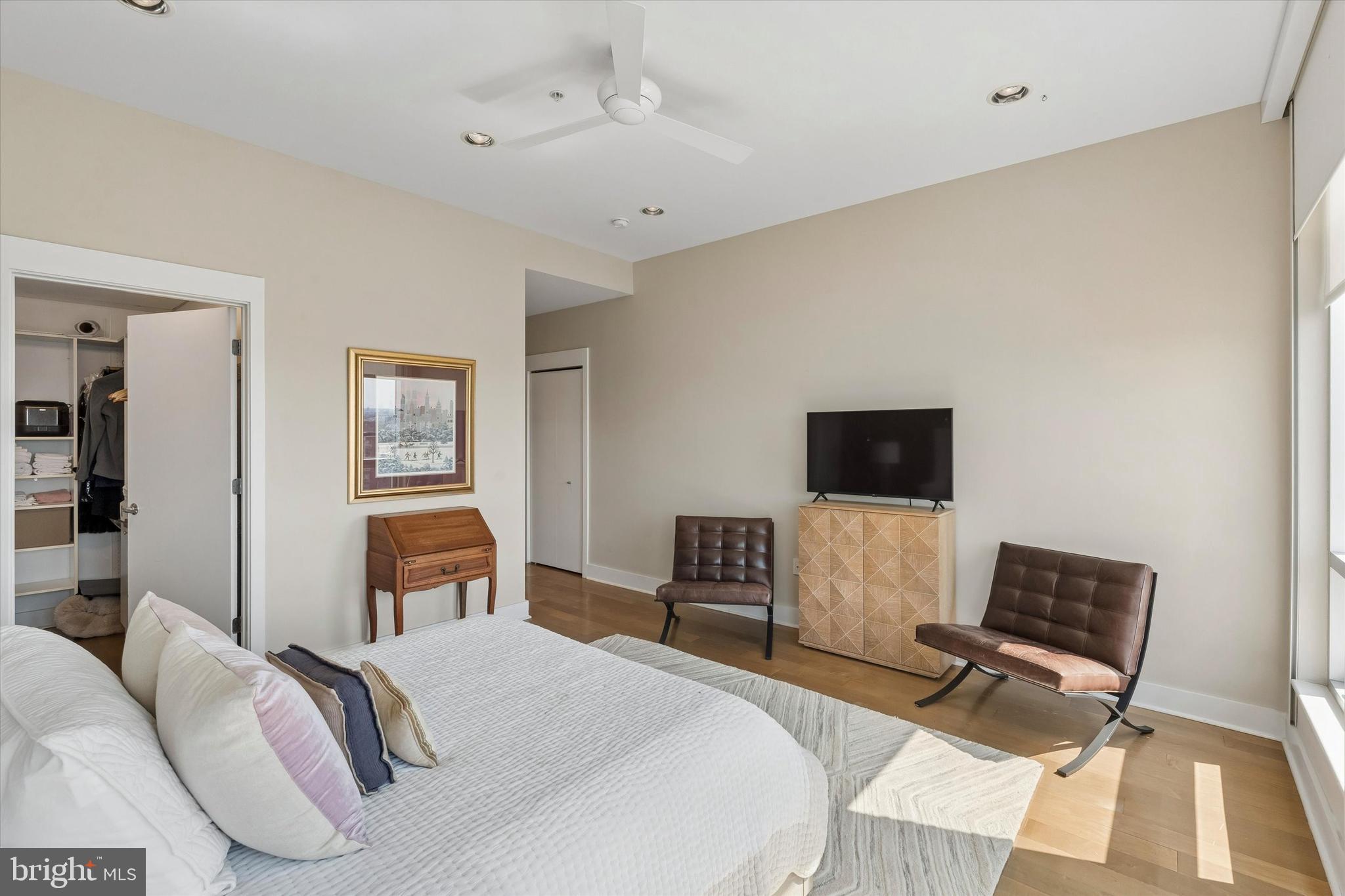 WASHINGTON SQ WEST - Residential