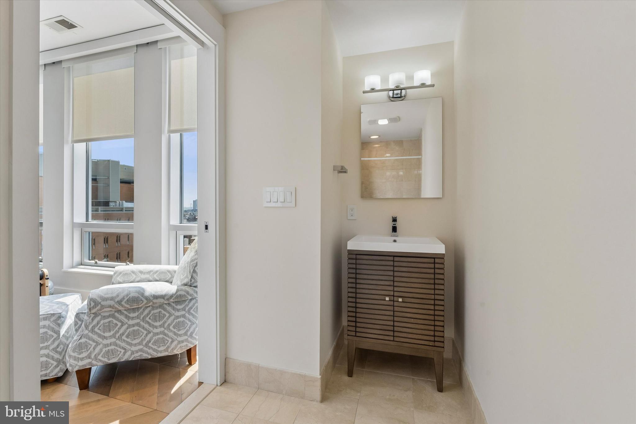 WASHINGTON SQ WEST - Residential