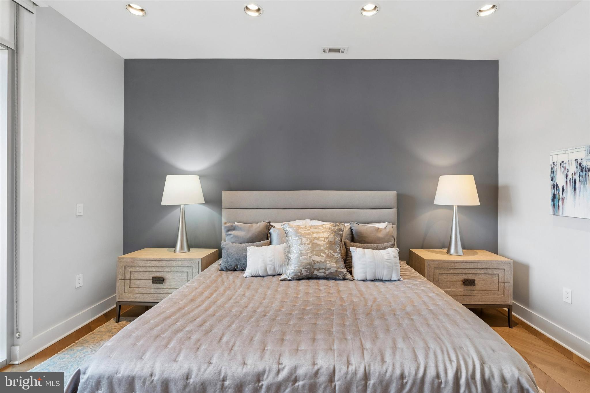 WASHINGTON SQ WEST - Residential