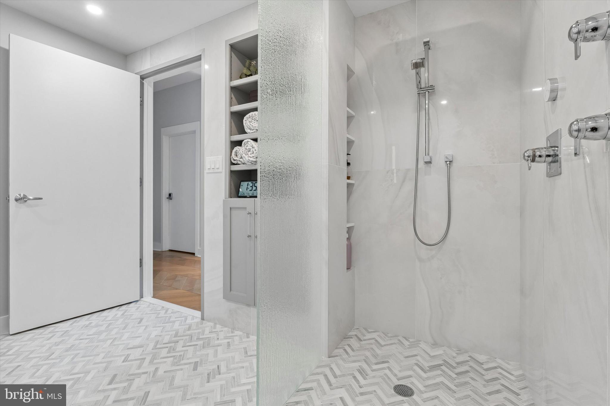 WASHINGTON SQ WEST - Residential