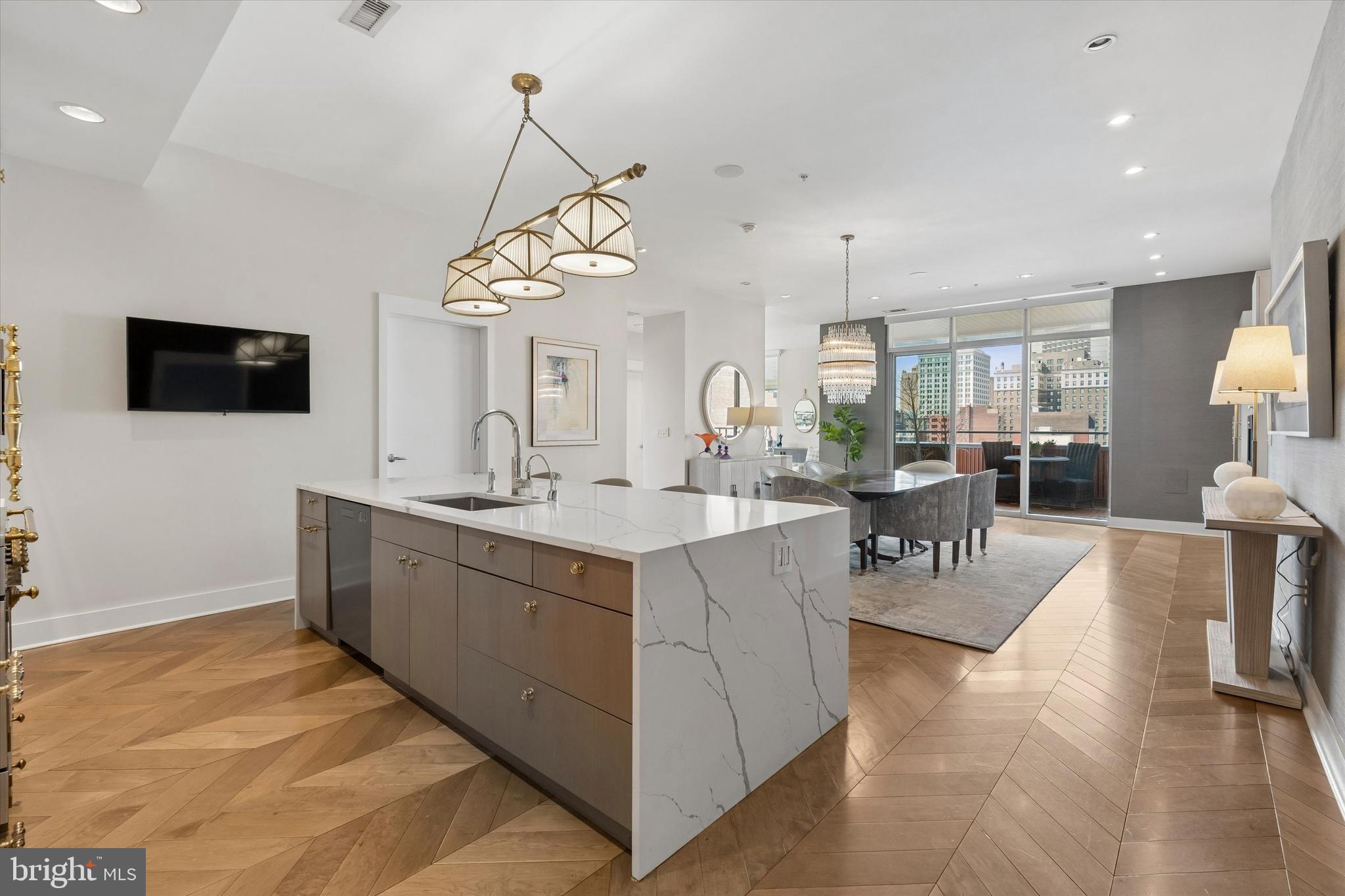 WASHINGTON SQ WEST - Residential