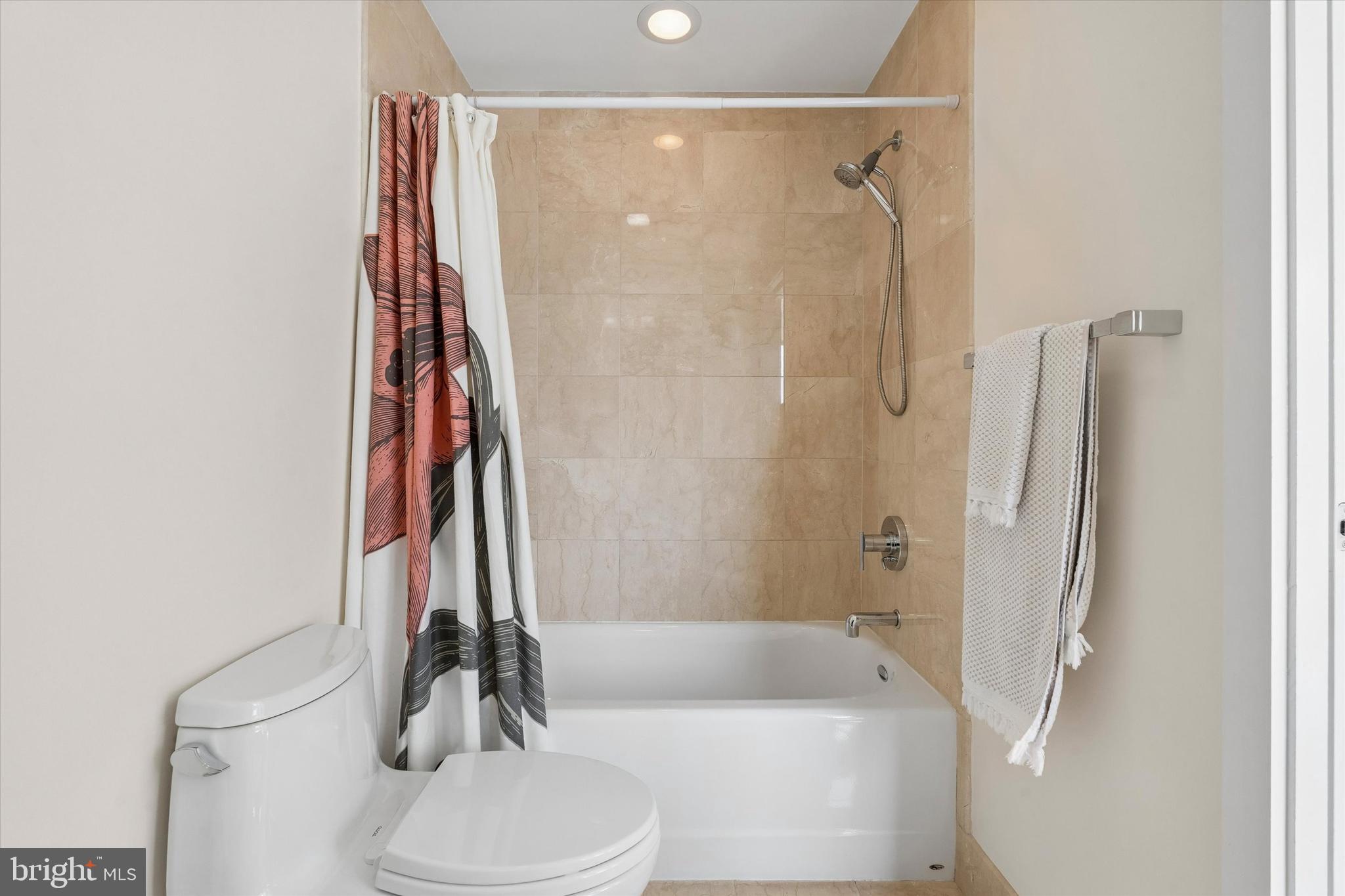 WASHINGTON SQ WEST - Residential