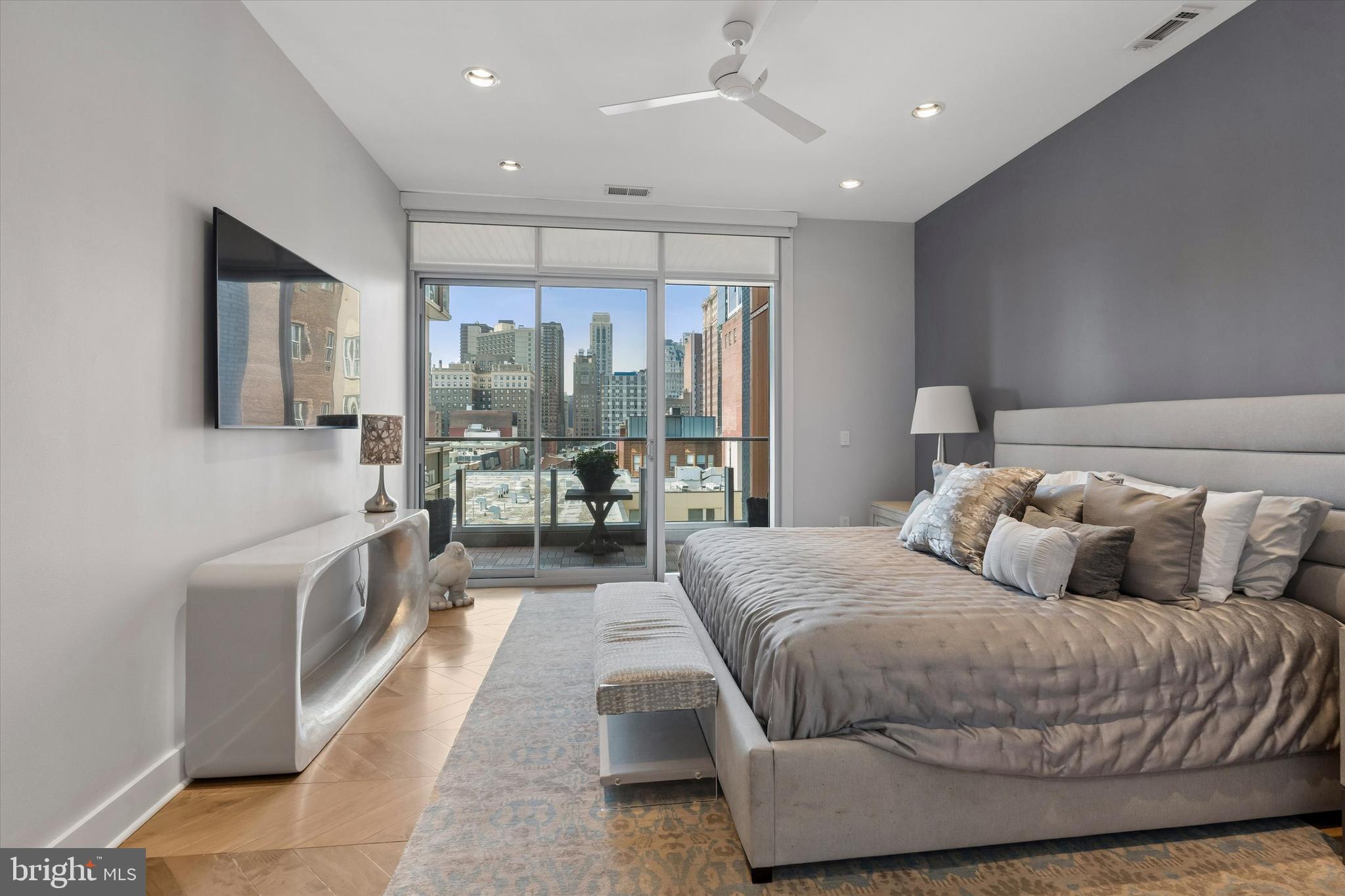 WASHINGTON SQ WEST - Residential