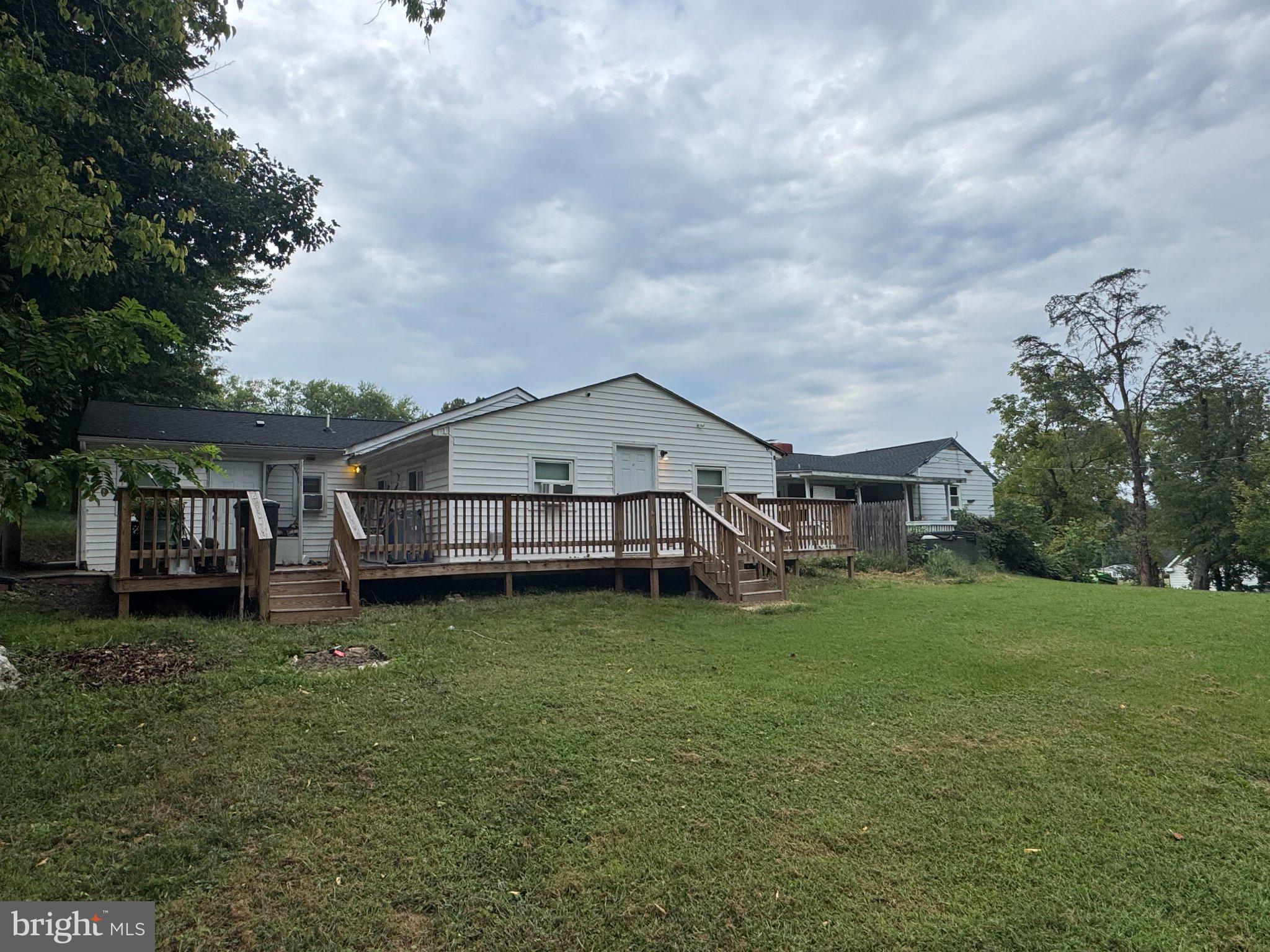 5327 LEE HIGHWAY