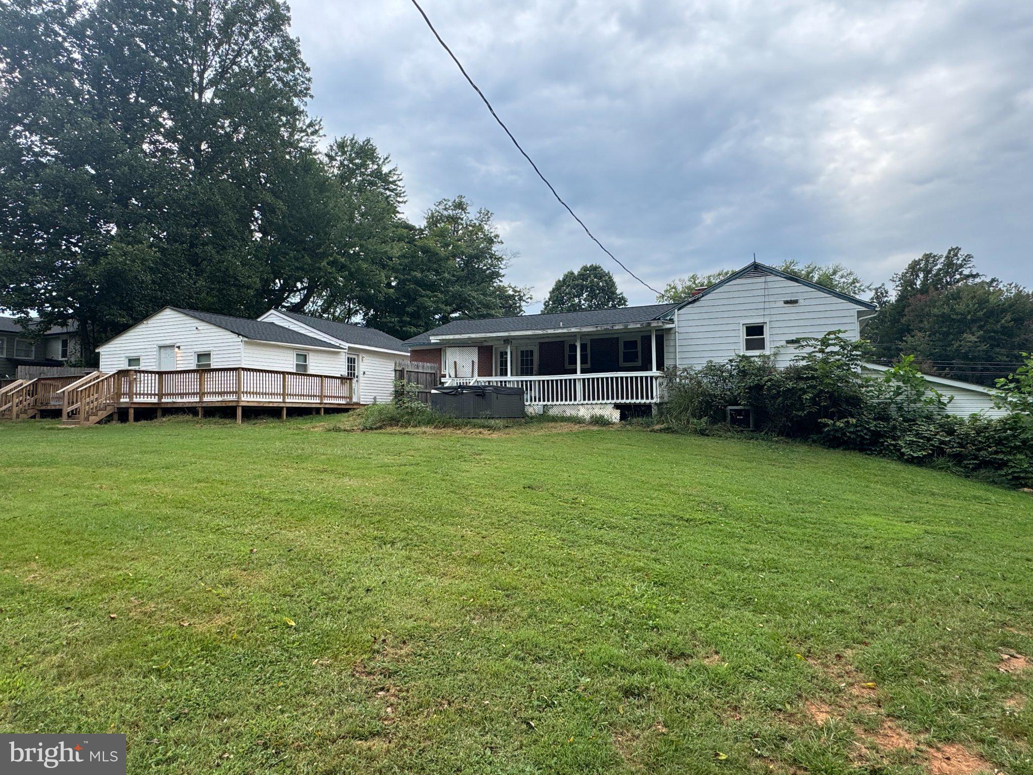 5327 LEE HIGHWAY