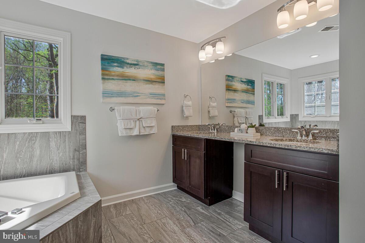 DAVIDSONVILLE - Residential